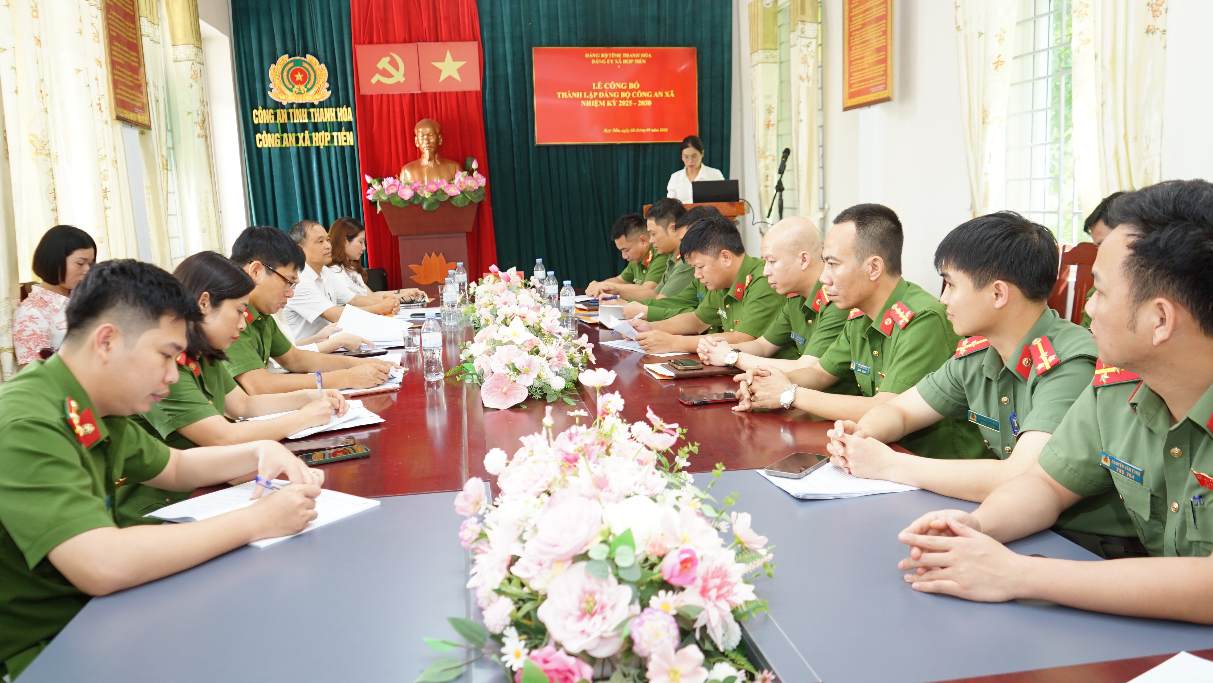 Anh-tin-bai