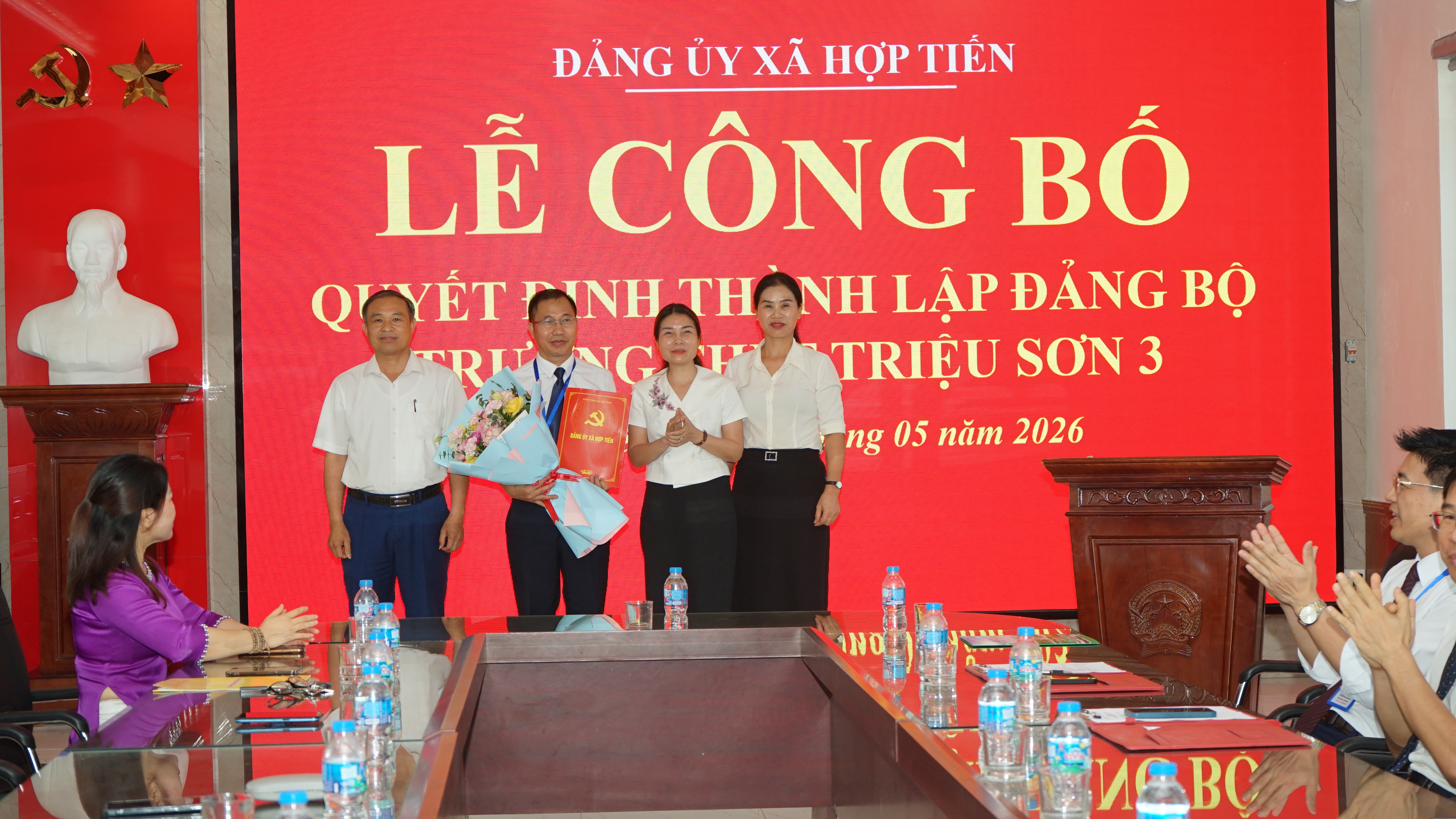 Anh-tin-bai