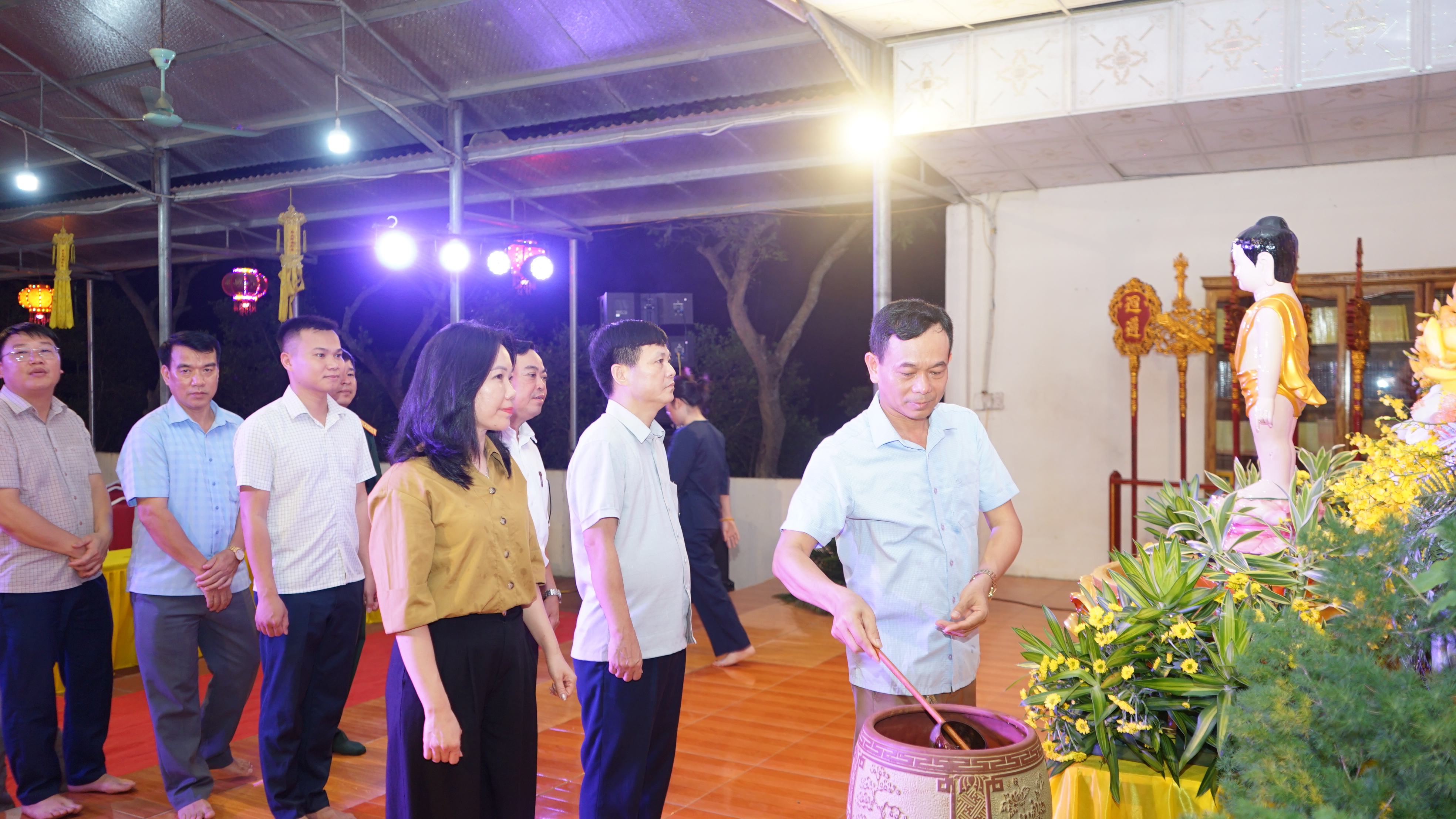 Anh-tin-bai