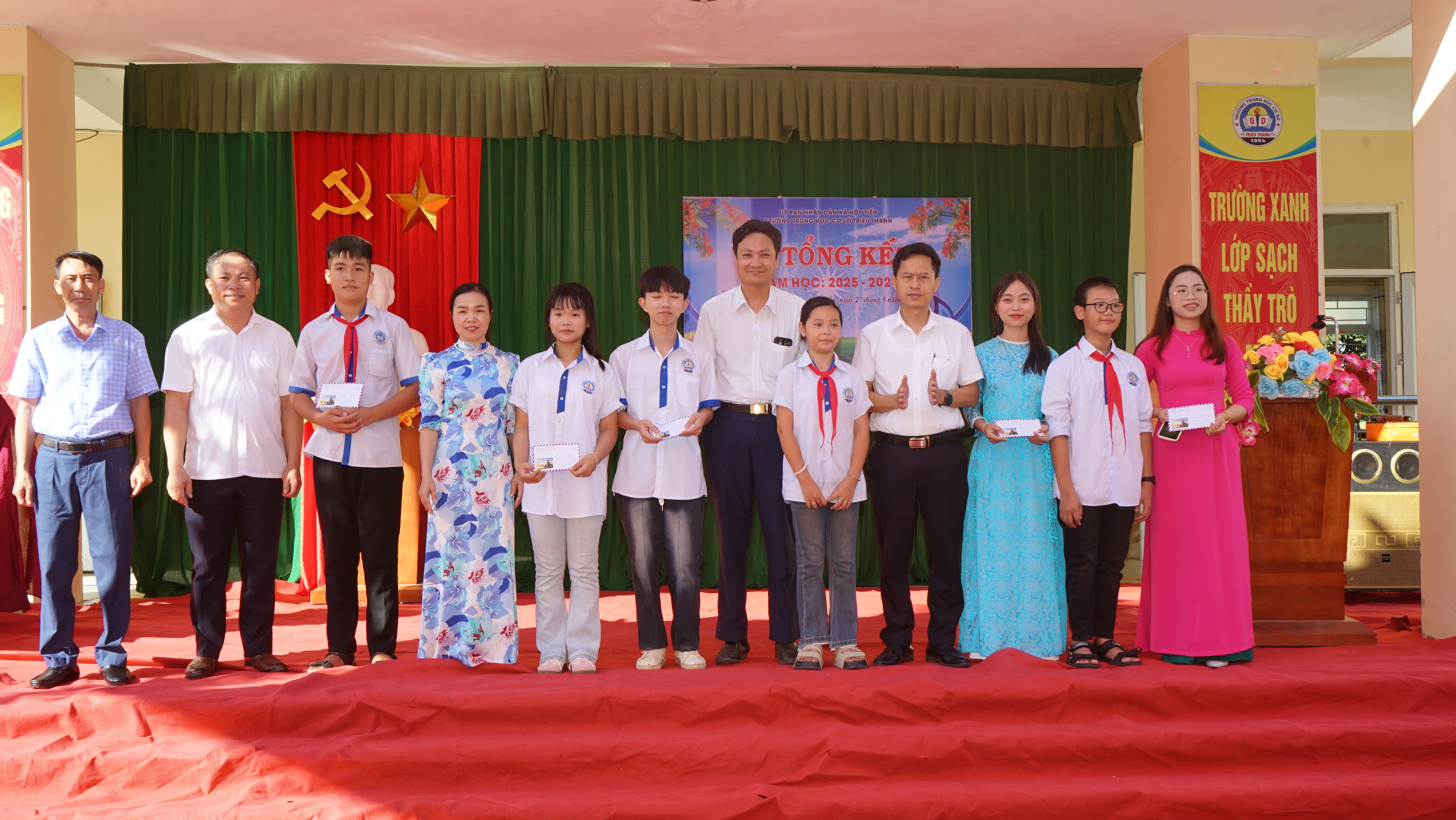 Anh-tin-bai