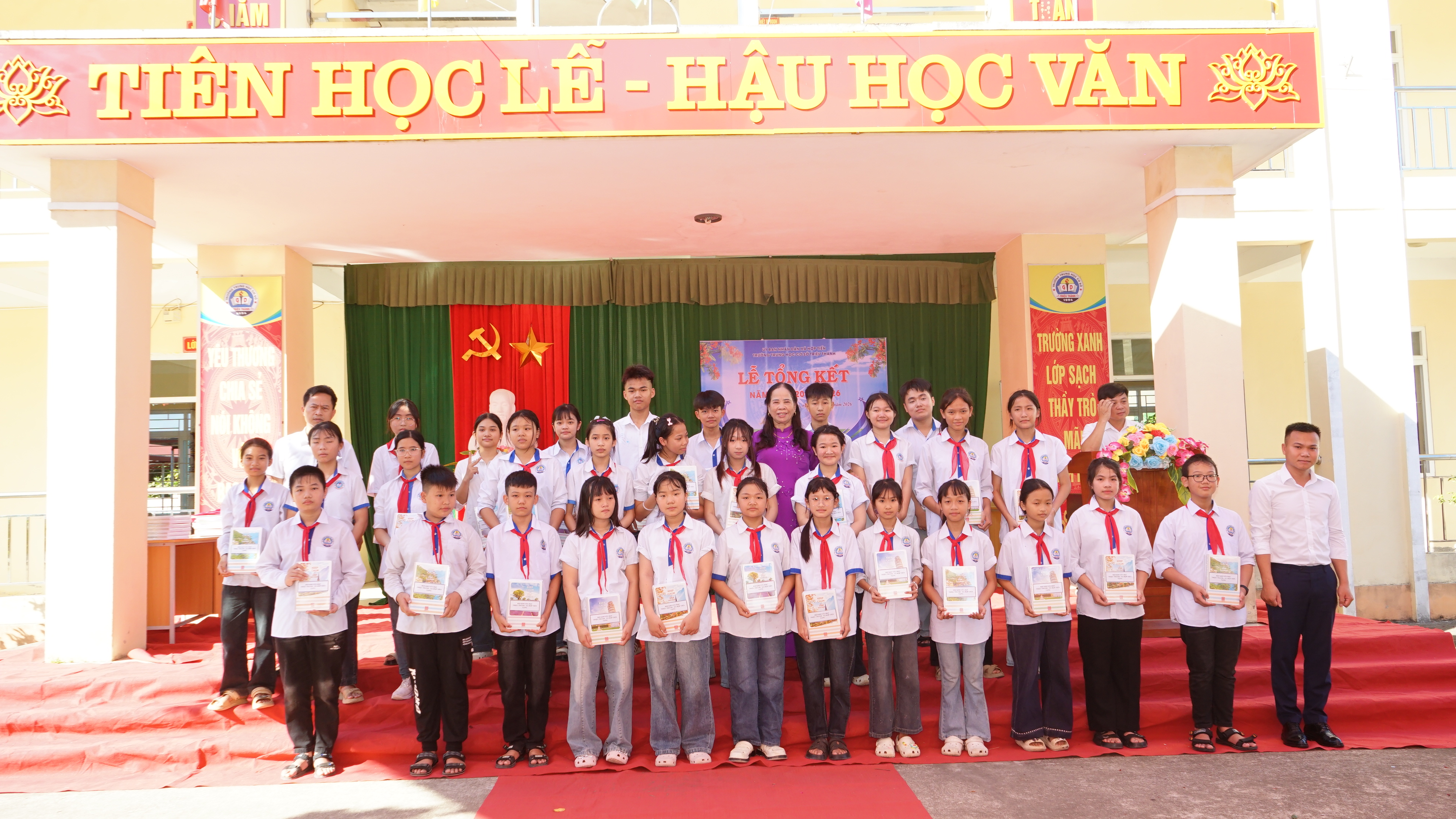 Anh-tin-bai