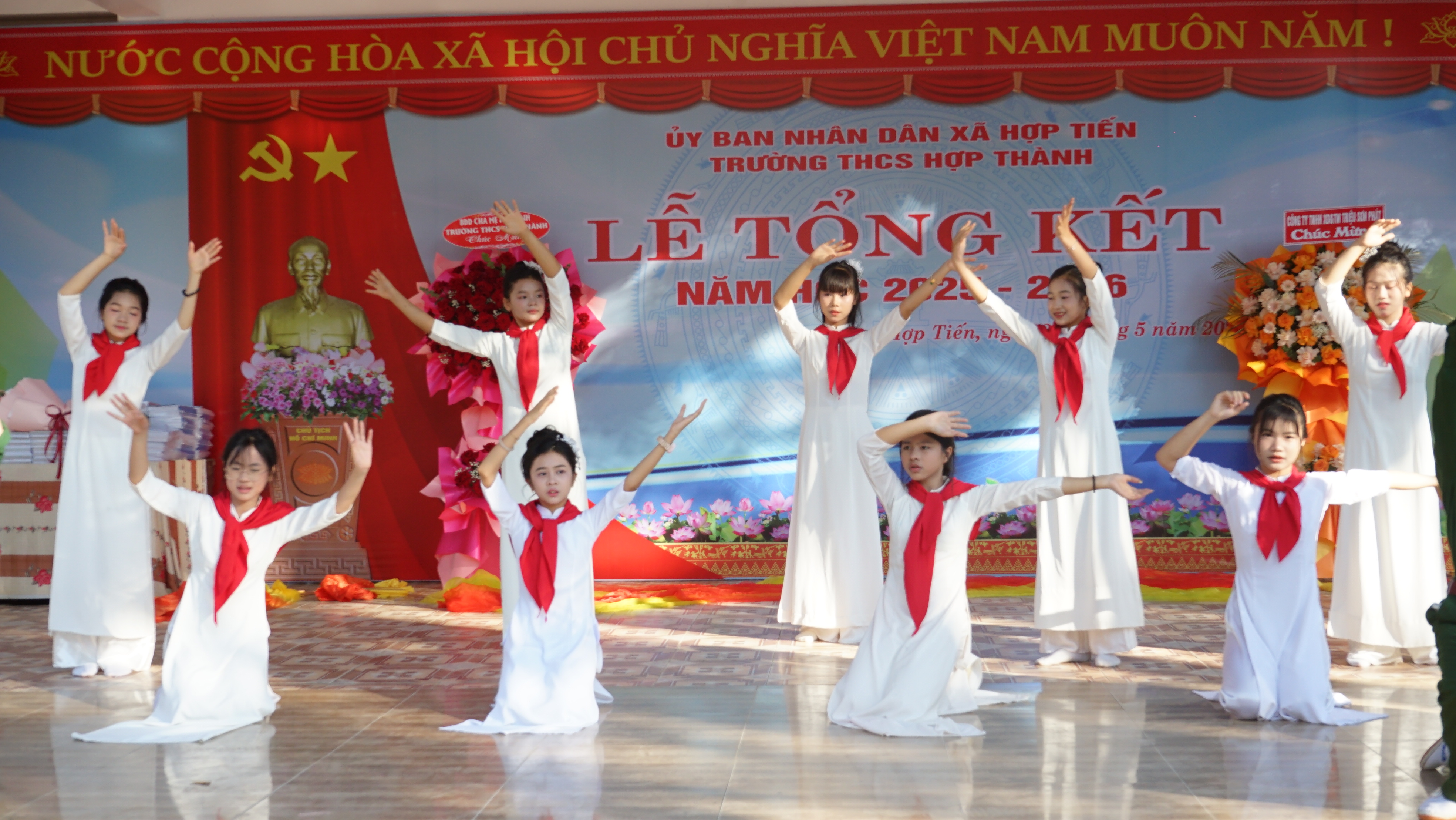 Anh-tin-bai