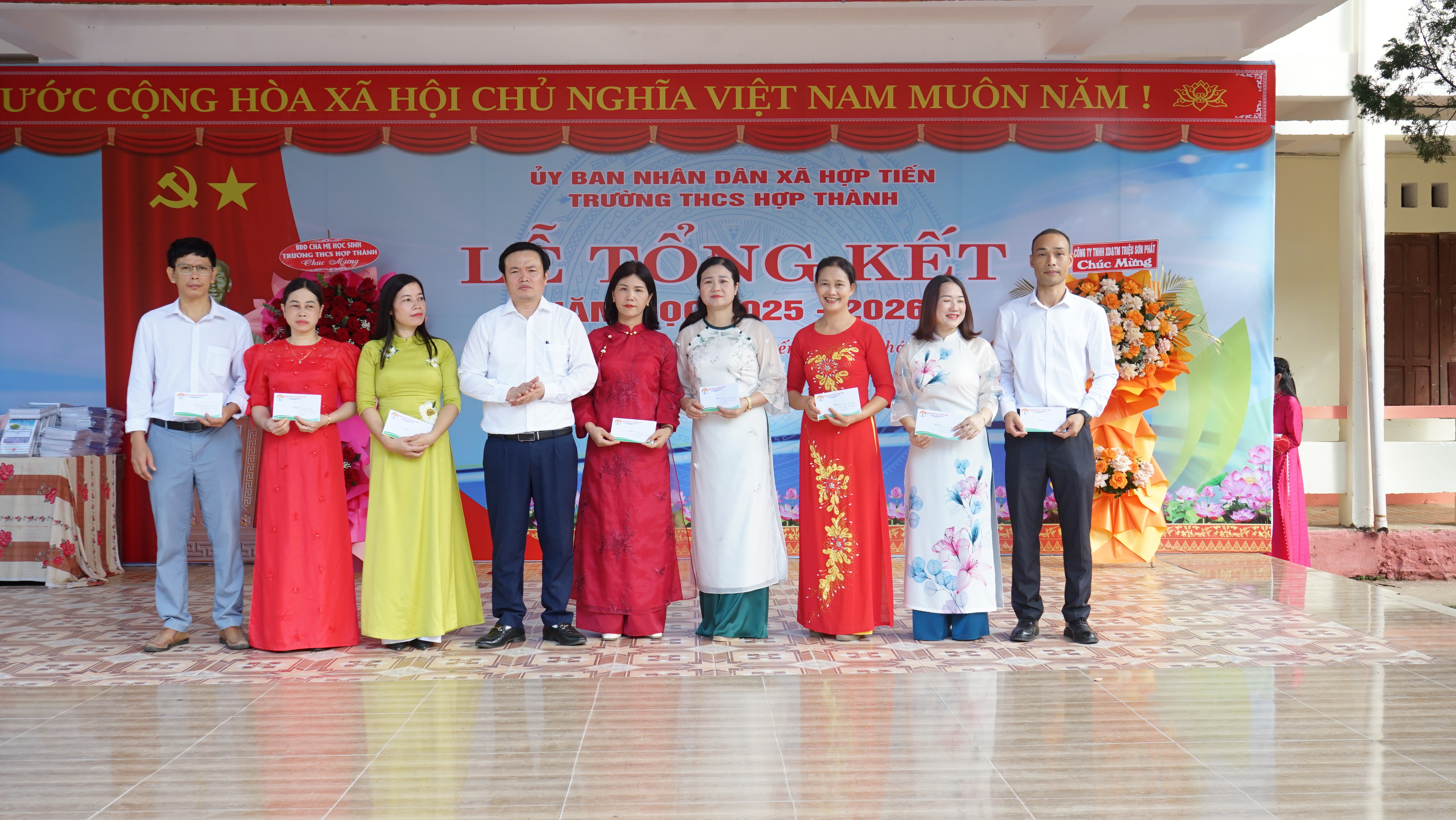 Anh-tin-bai