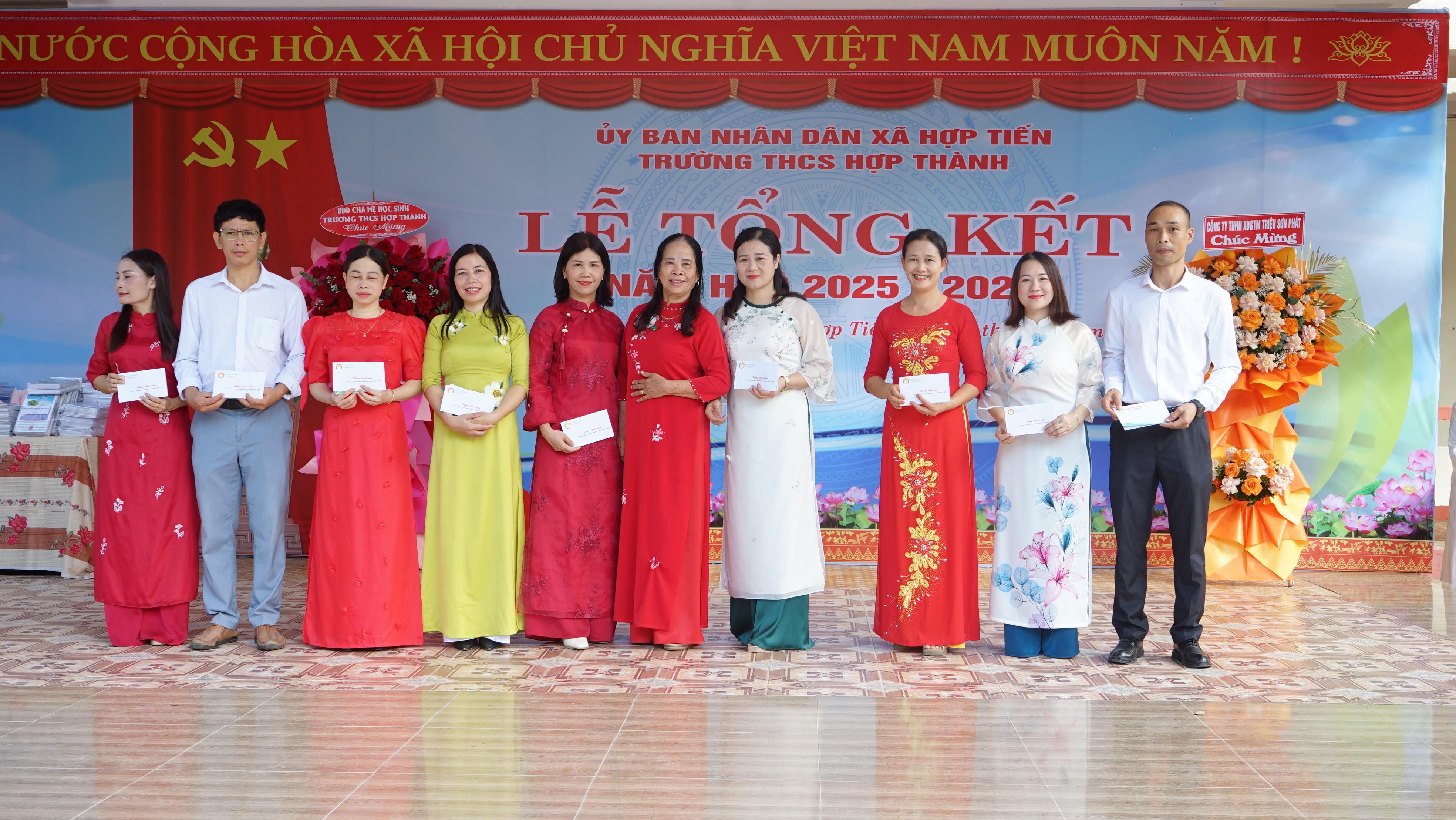 Anh-tin-bai