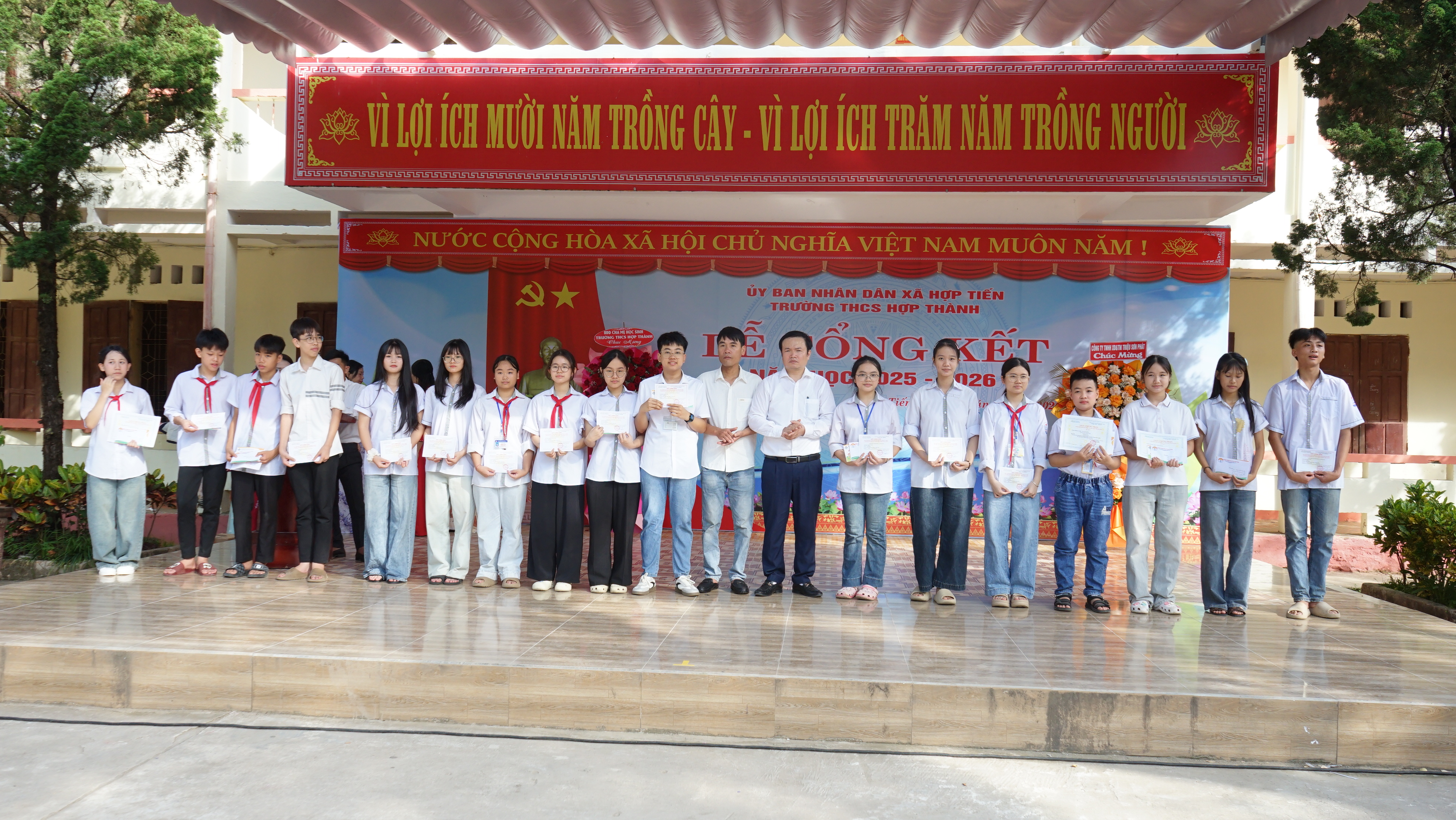 Anh-tin-bai