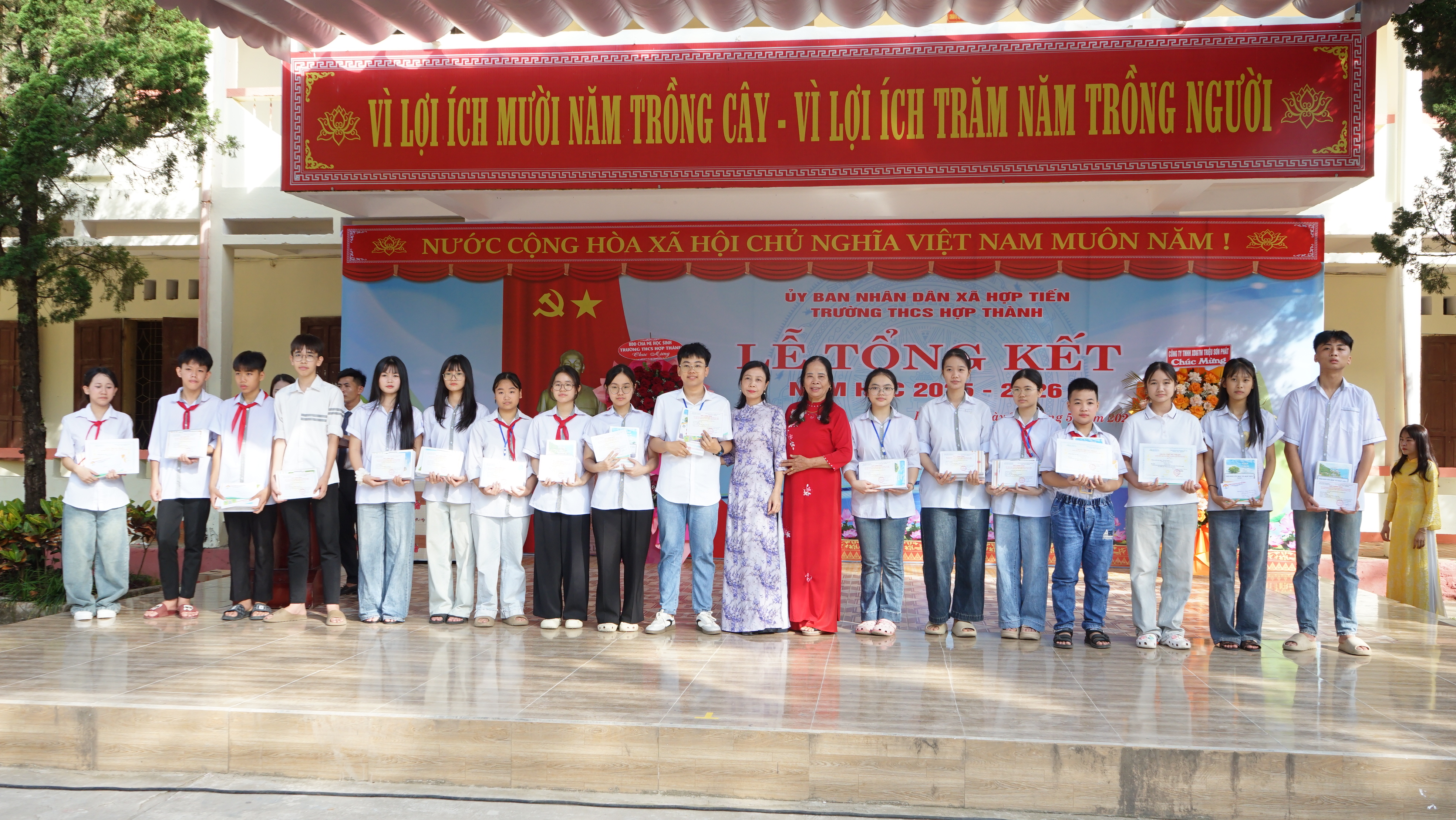 Anh-tin-bai