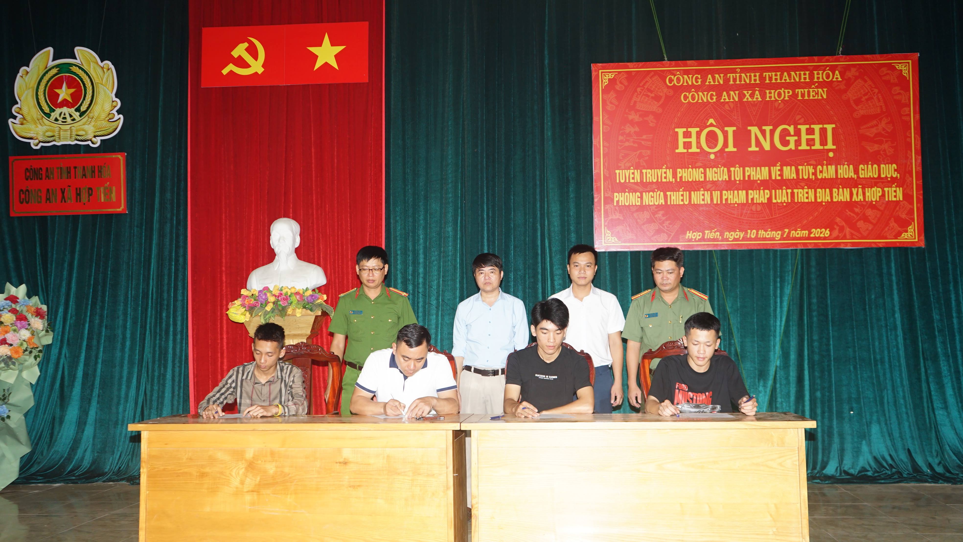 Anh-tin-bai