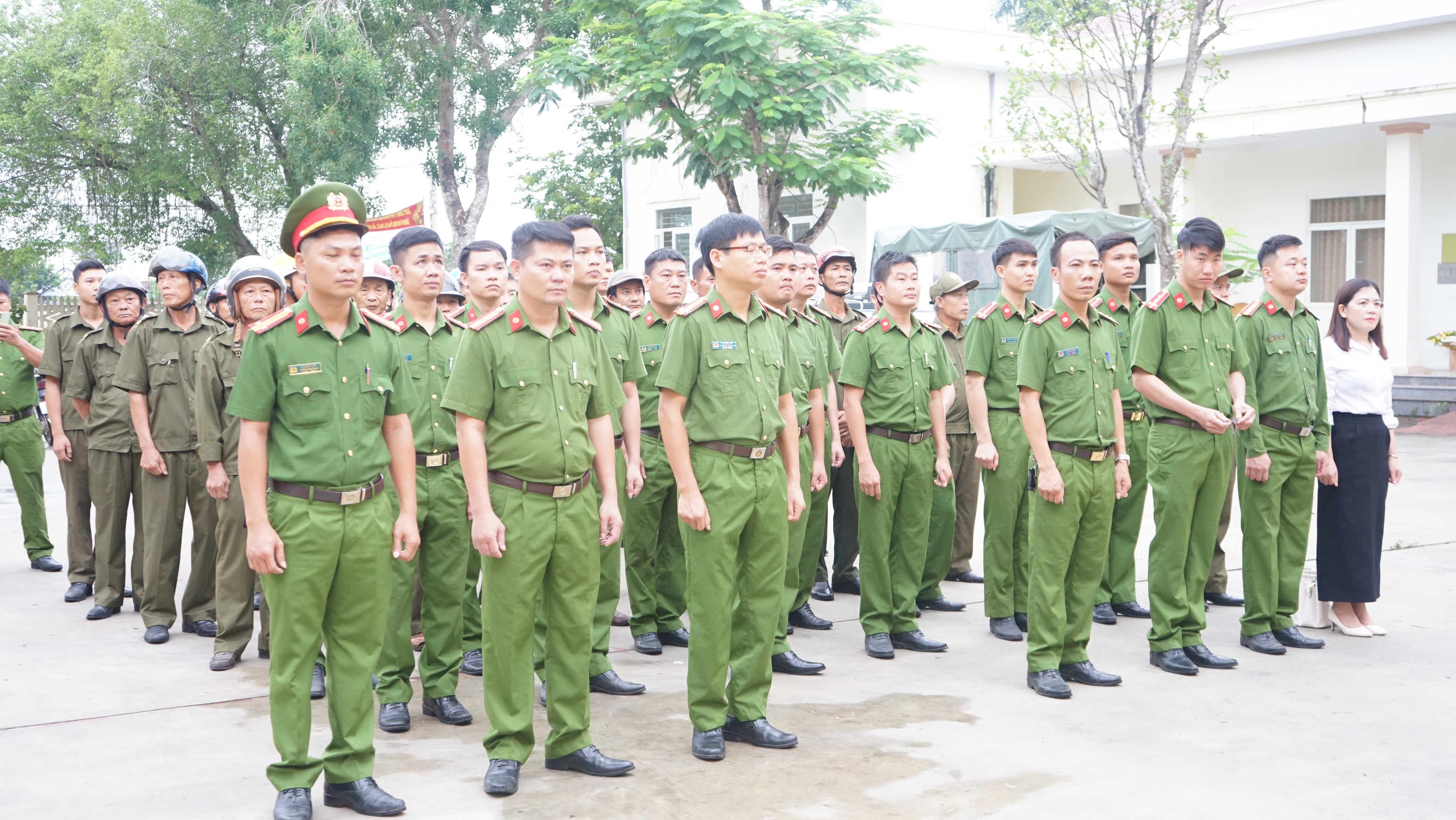 ​Công an xã Hợp Tiến triển khai thu nhận mẫu AND cho thân nhân liệt sĩ chưa xác định được danh tính