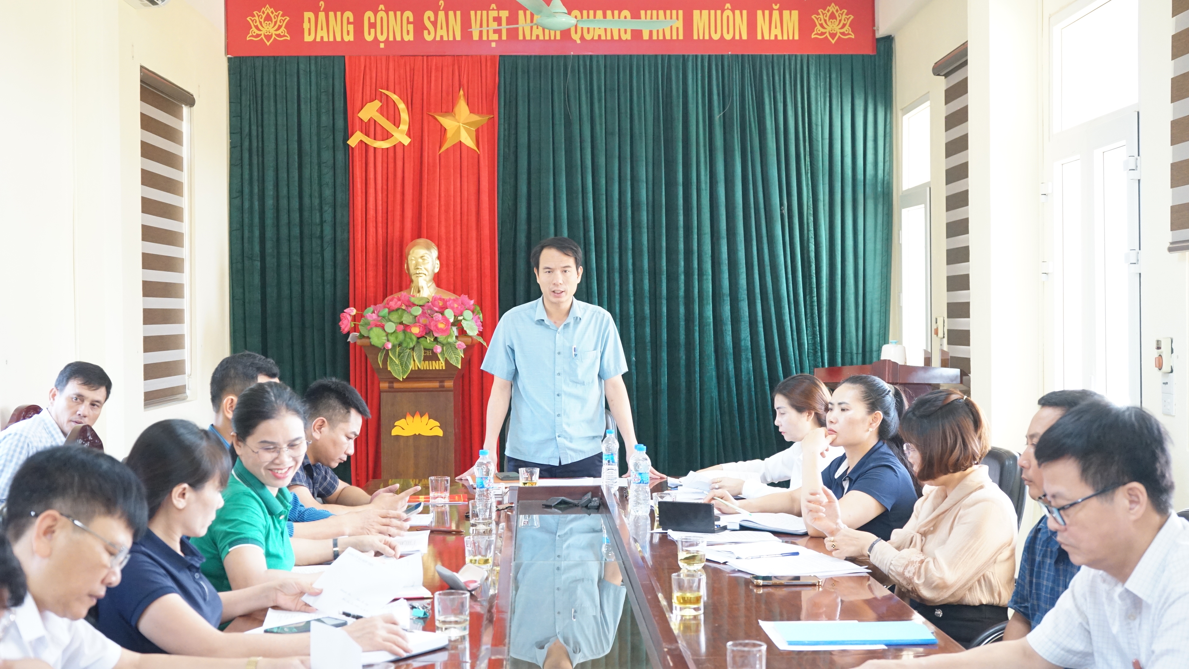 Anh-tin-bai