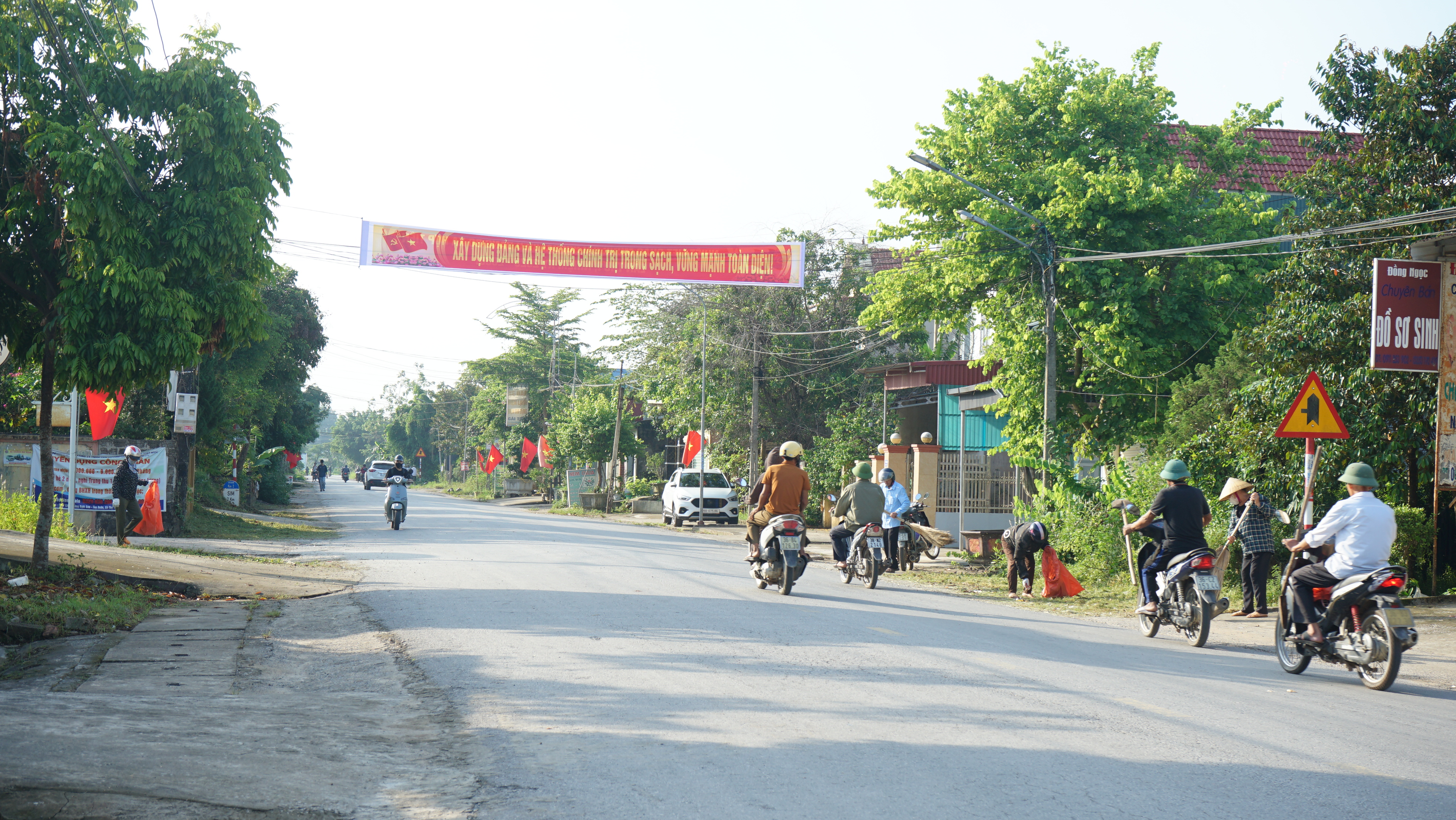 Anh-tin-bai