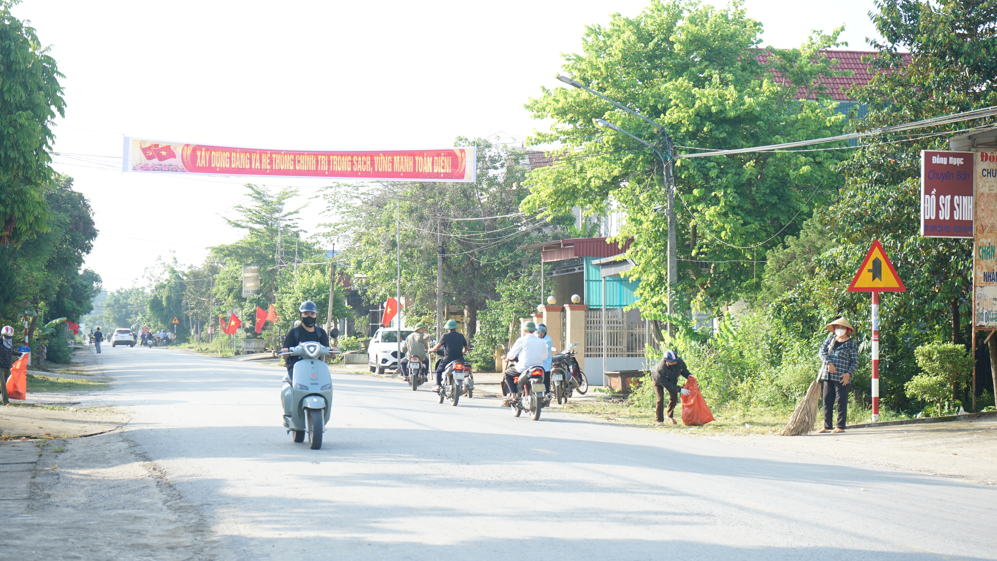 Anh-tin-bai