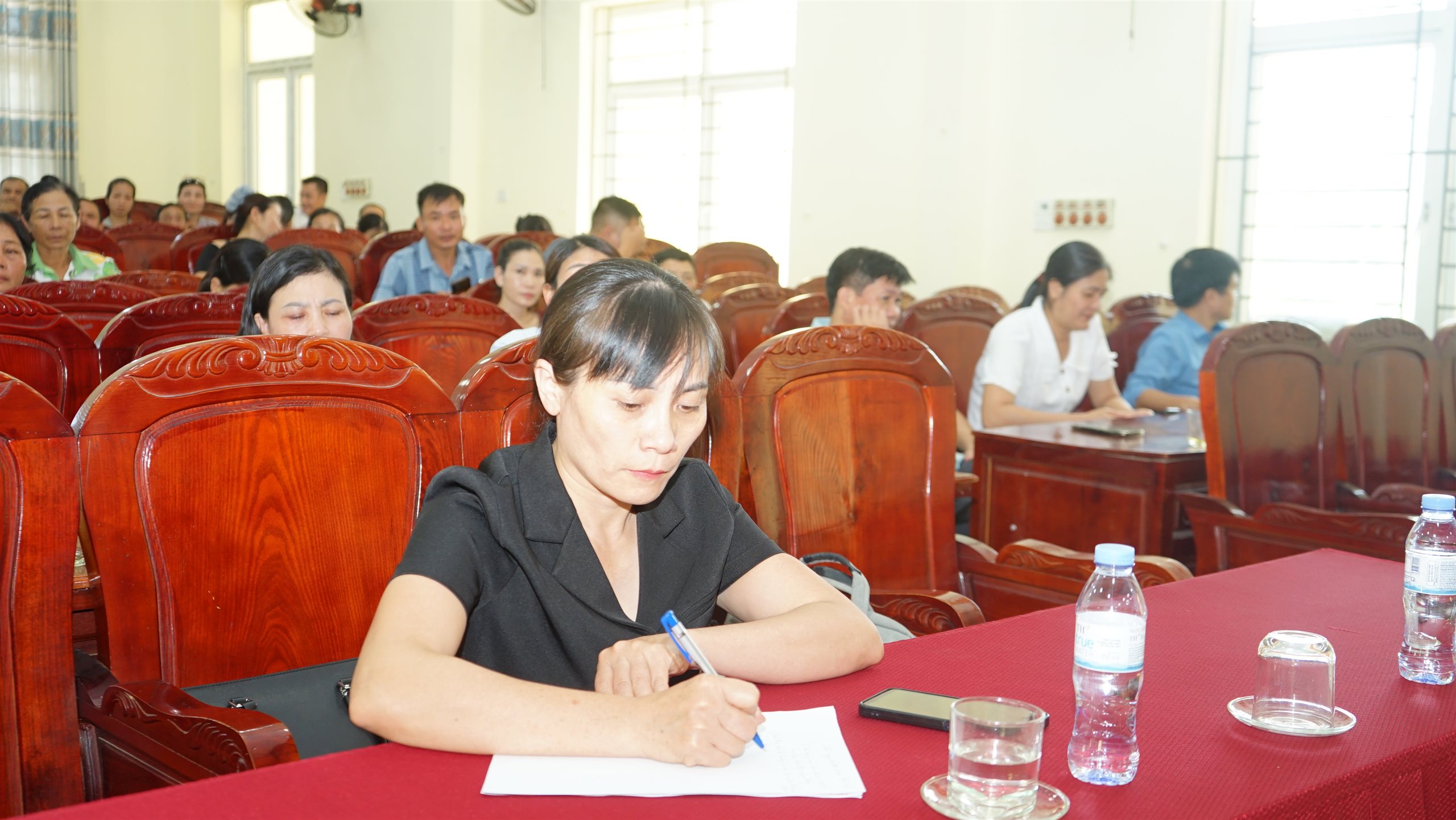 Anh-tin-bai