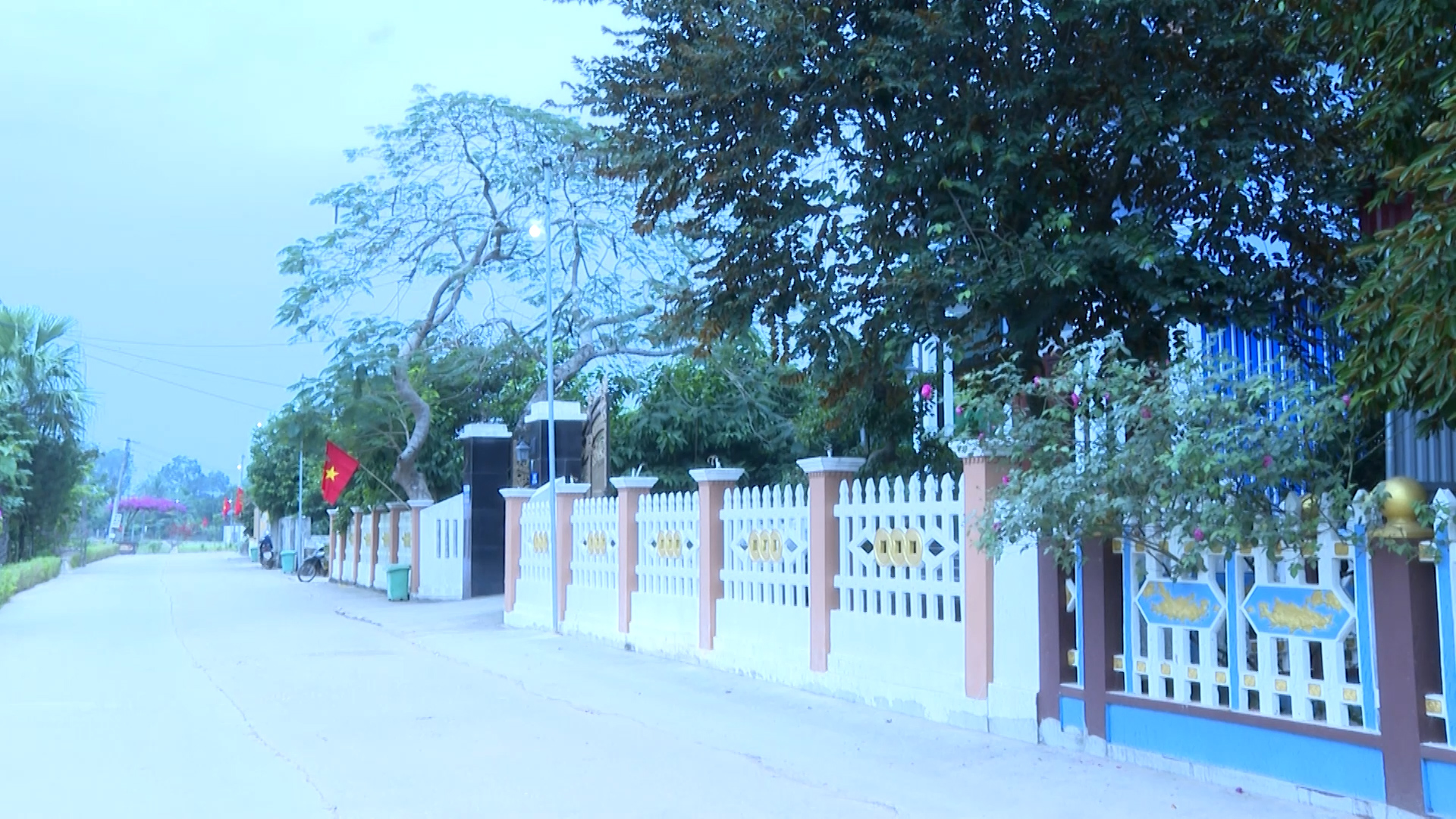 Anh-tin-bai