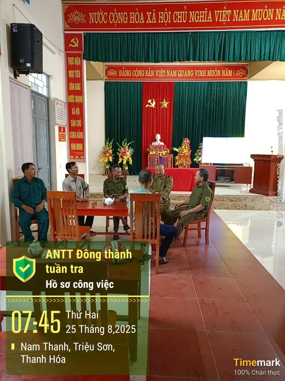 Anh-tin-bai