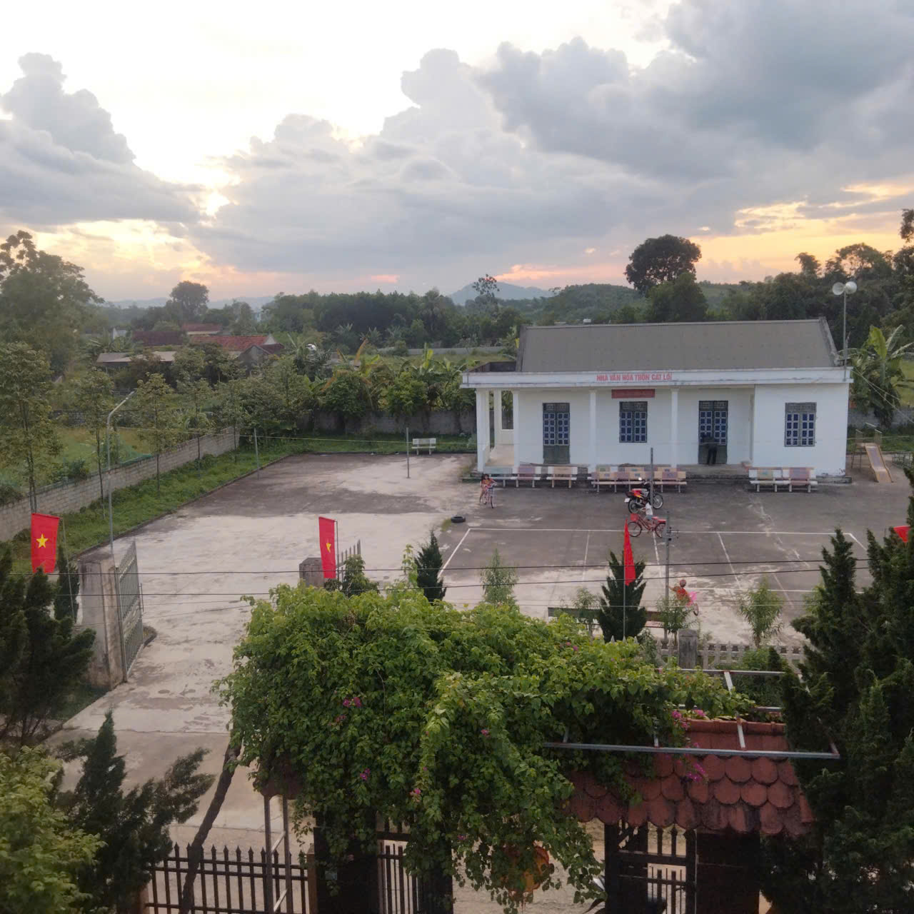 Anh-tin-bai