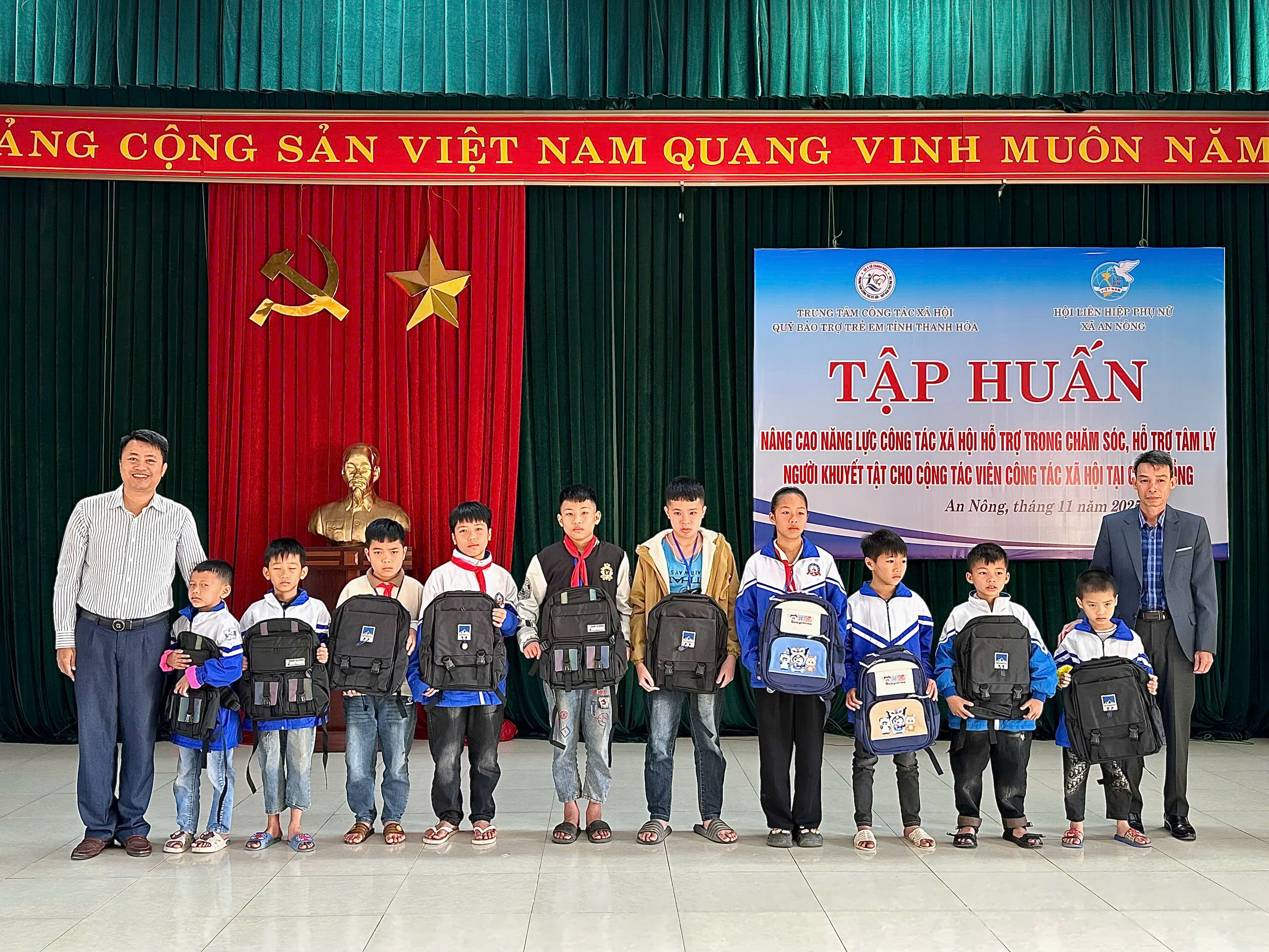 Anh-tin-bai