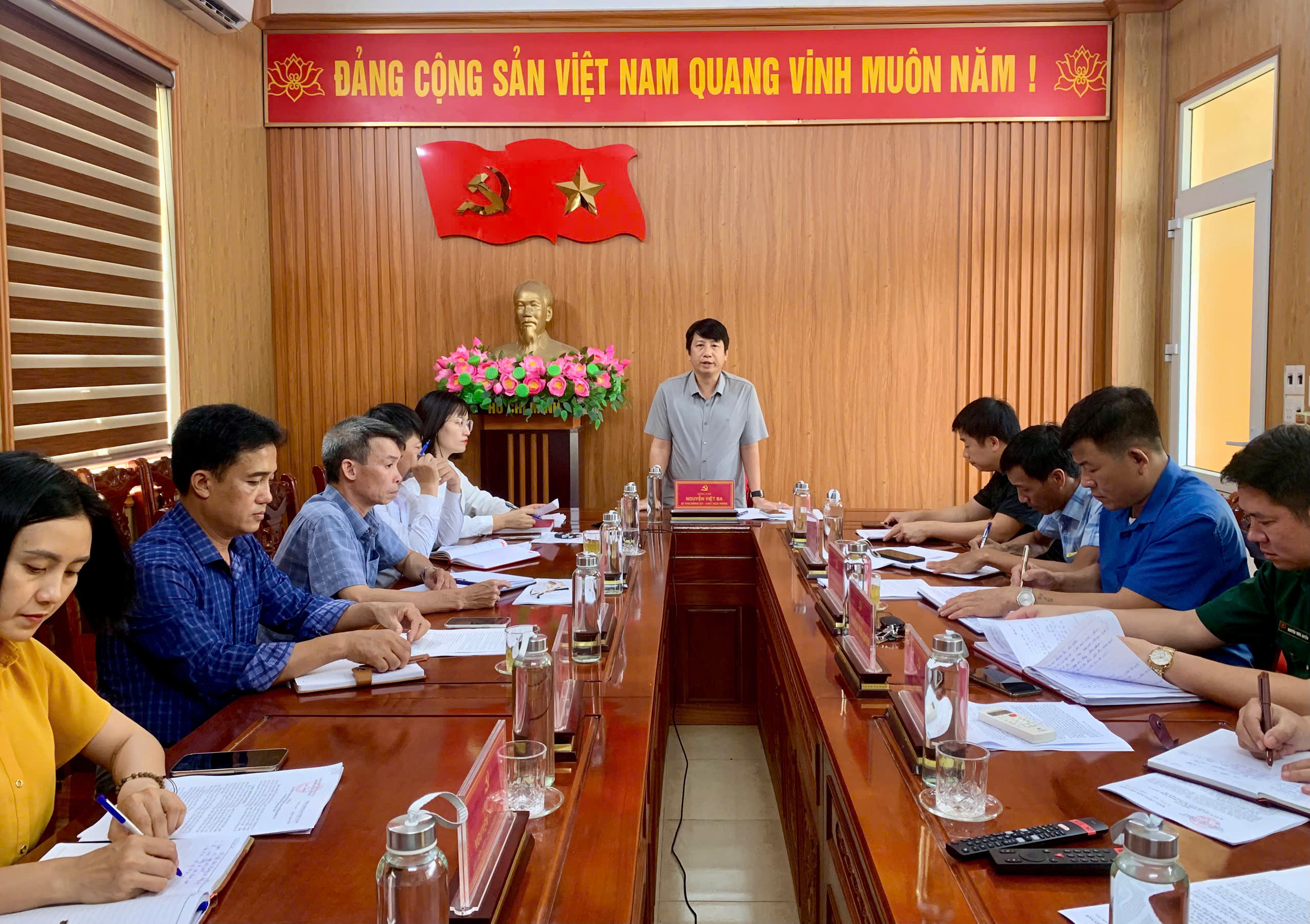Anh-tin-bai