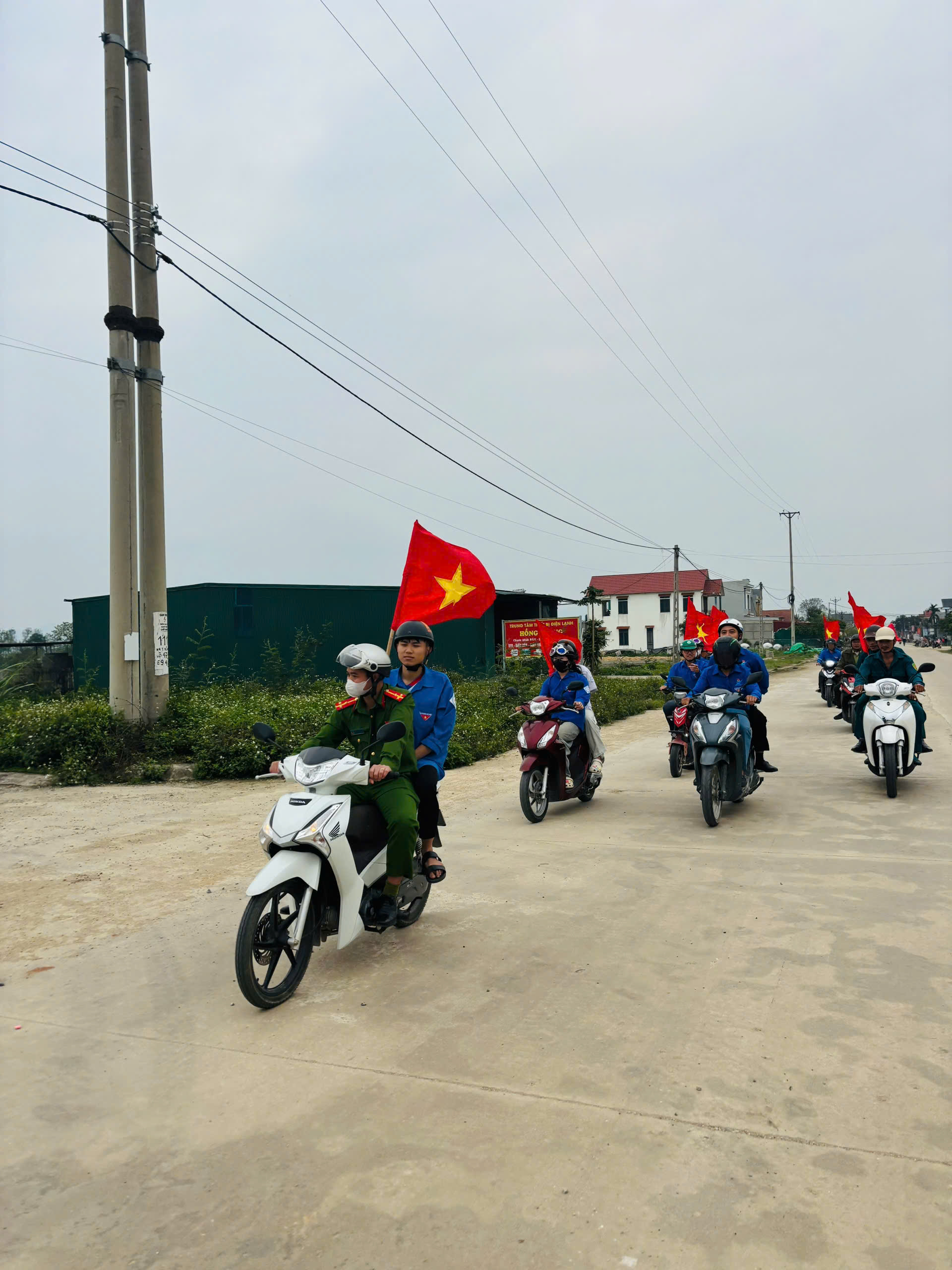 Anh-tin-bai
