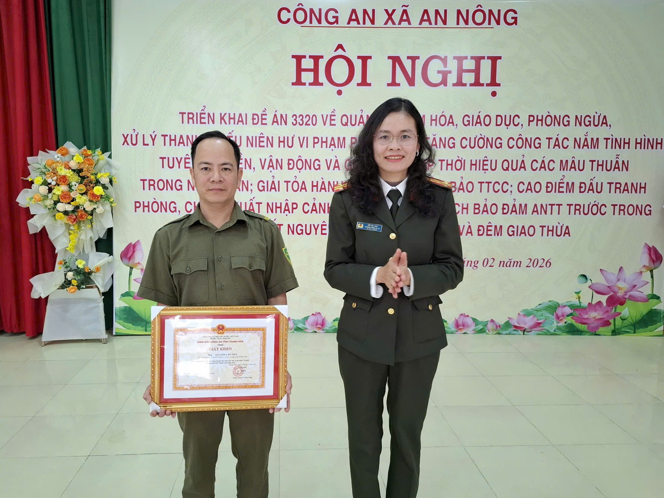Anh-tin-bai