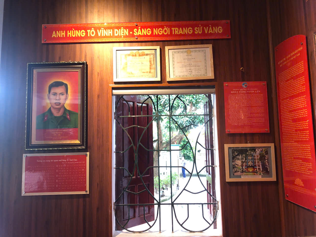Anh-tin-bai