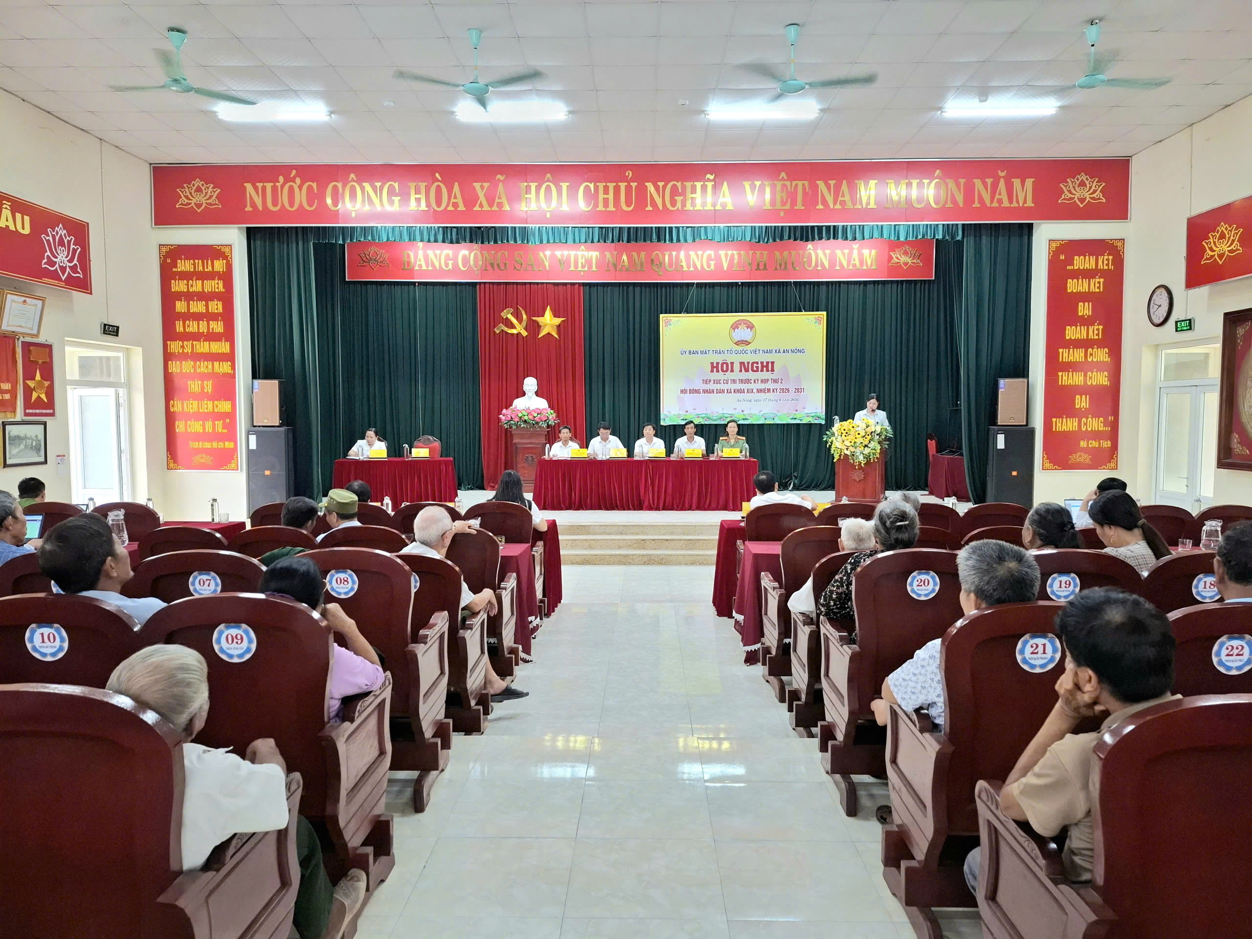 CÁC TỔ ĐẠI BIỂU HĐND XÃ AN NÔNG TIẾP XÚC CỬ TRI TRƯỚC KỲ HỌP THỨ HAI HĐND XÃ KHÓA XIX, NHIỆM KỲ 2026 - 2031