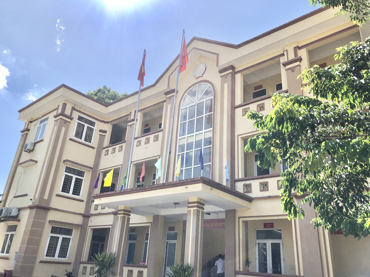 Anh-tin-bai