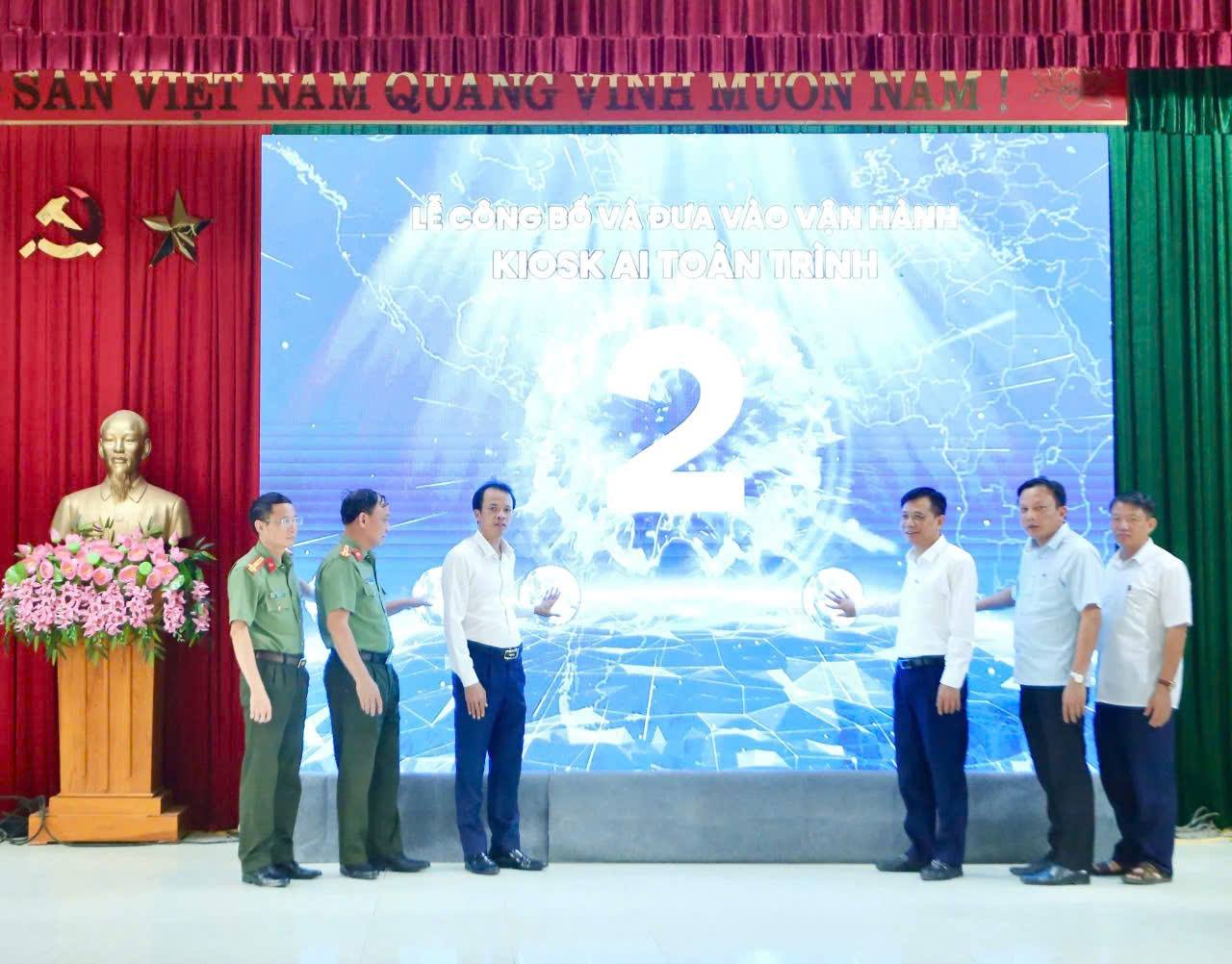 LỄ RA MẮT HỆ THỐNG KIOSK AI TOÀN TRÌNH PHỤC VỤ TRUNG TÂM HÀNH CHÍNH CÔNG XÃ ĐỒNG TIẾN