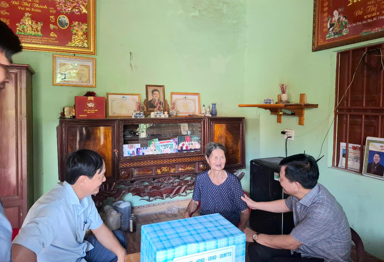 Anh-tin-bai