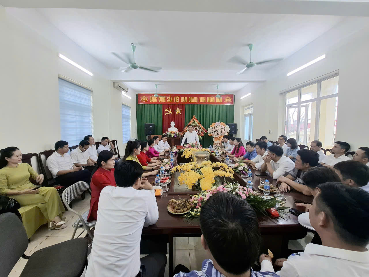 Anh-tin-bai