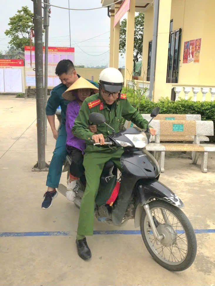 Anh-tin-bai