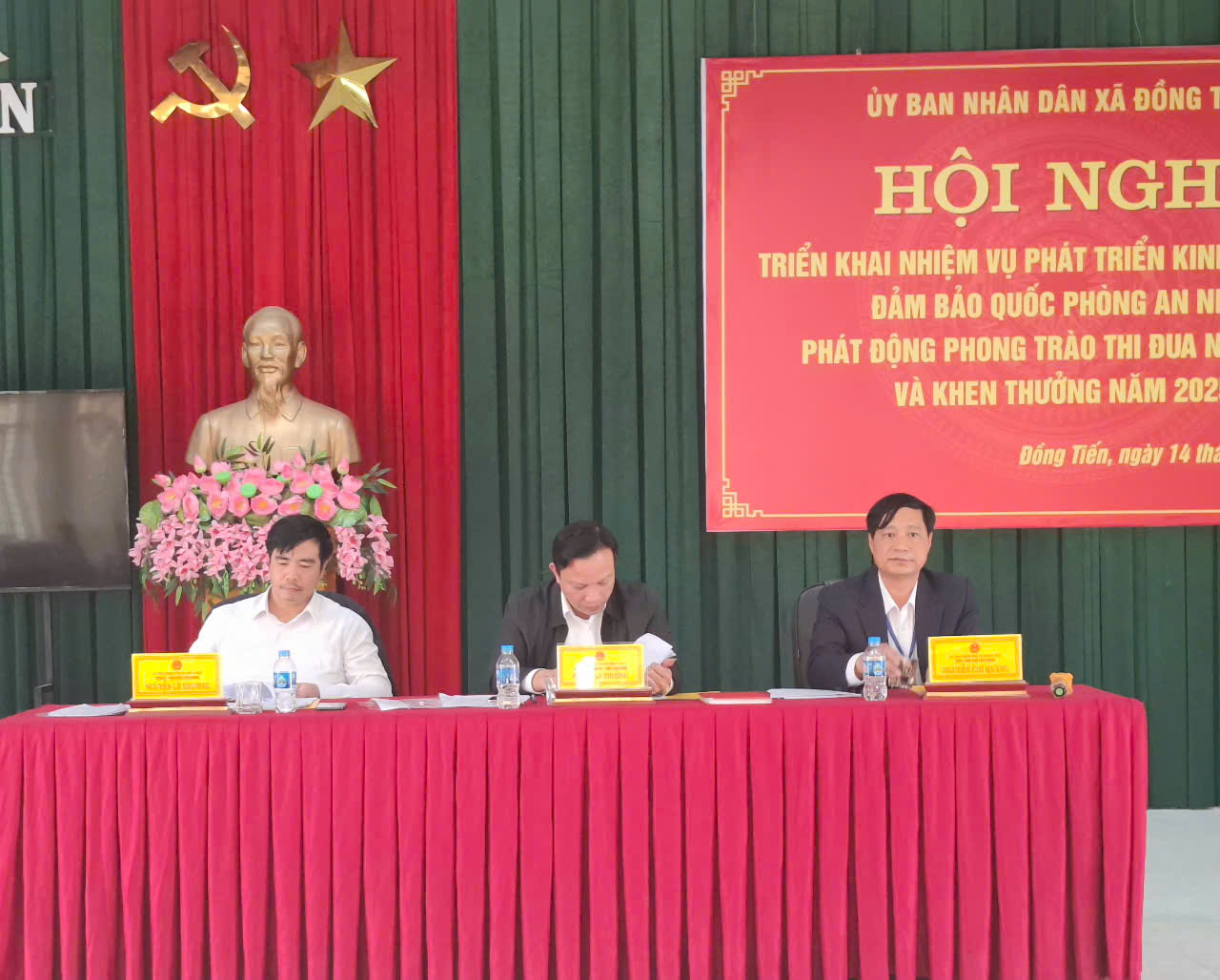 Anh-tin-bai