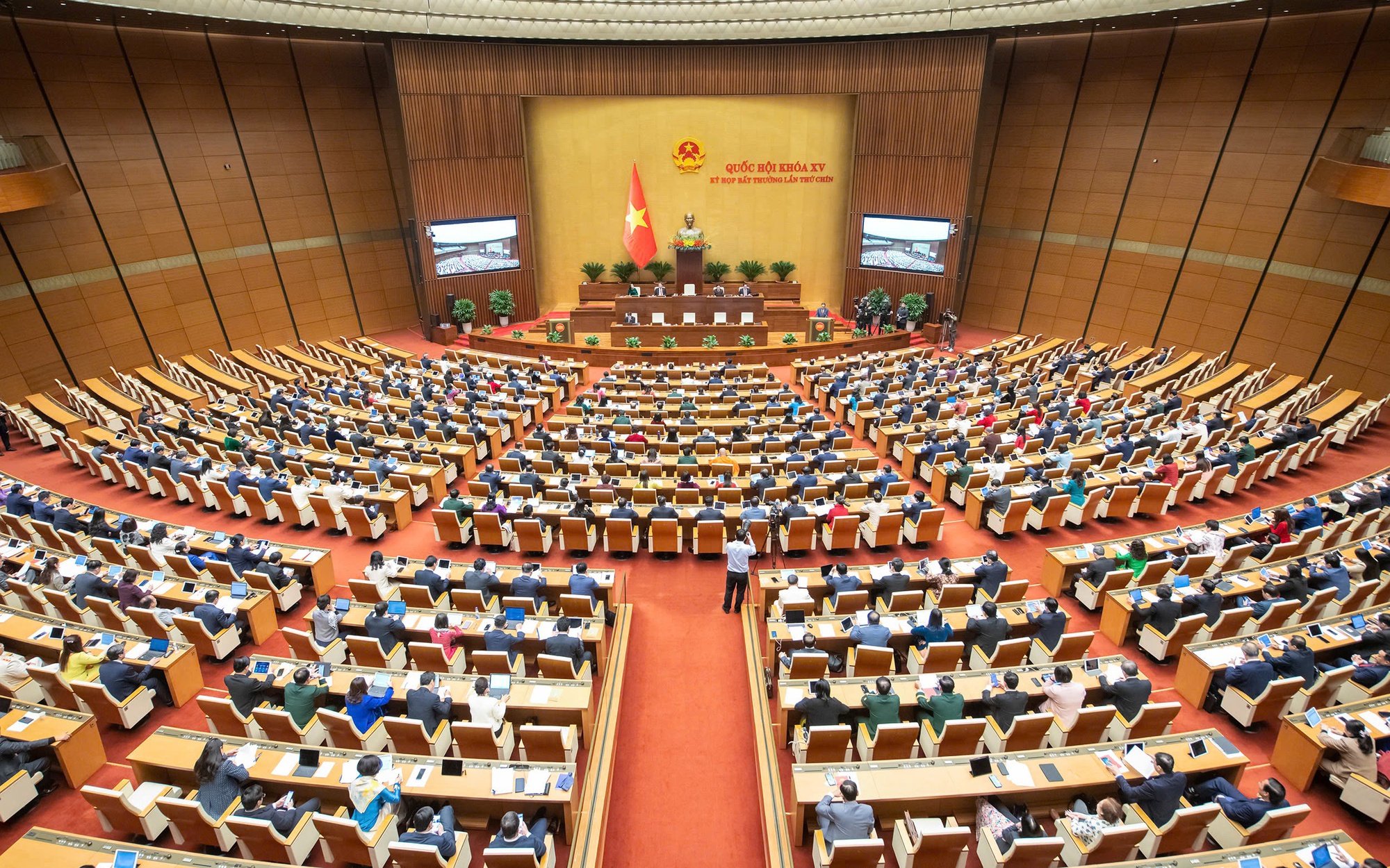 Nghị quyết 193/2025/QH15 thí điểm một số cơ chế, chính sách đặc biệt tạo đột phá phát triển khoa học, công nghệ, đổi mới sáng tạo, chuyển đổi số quốc gia