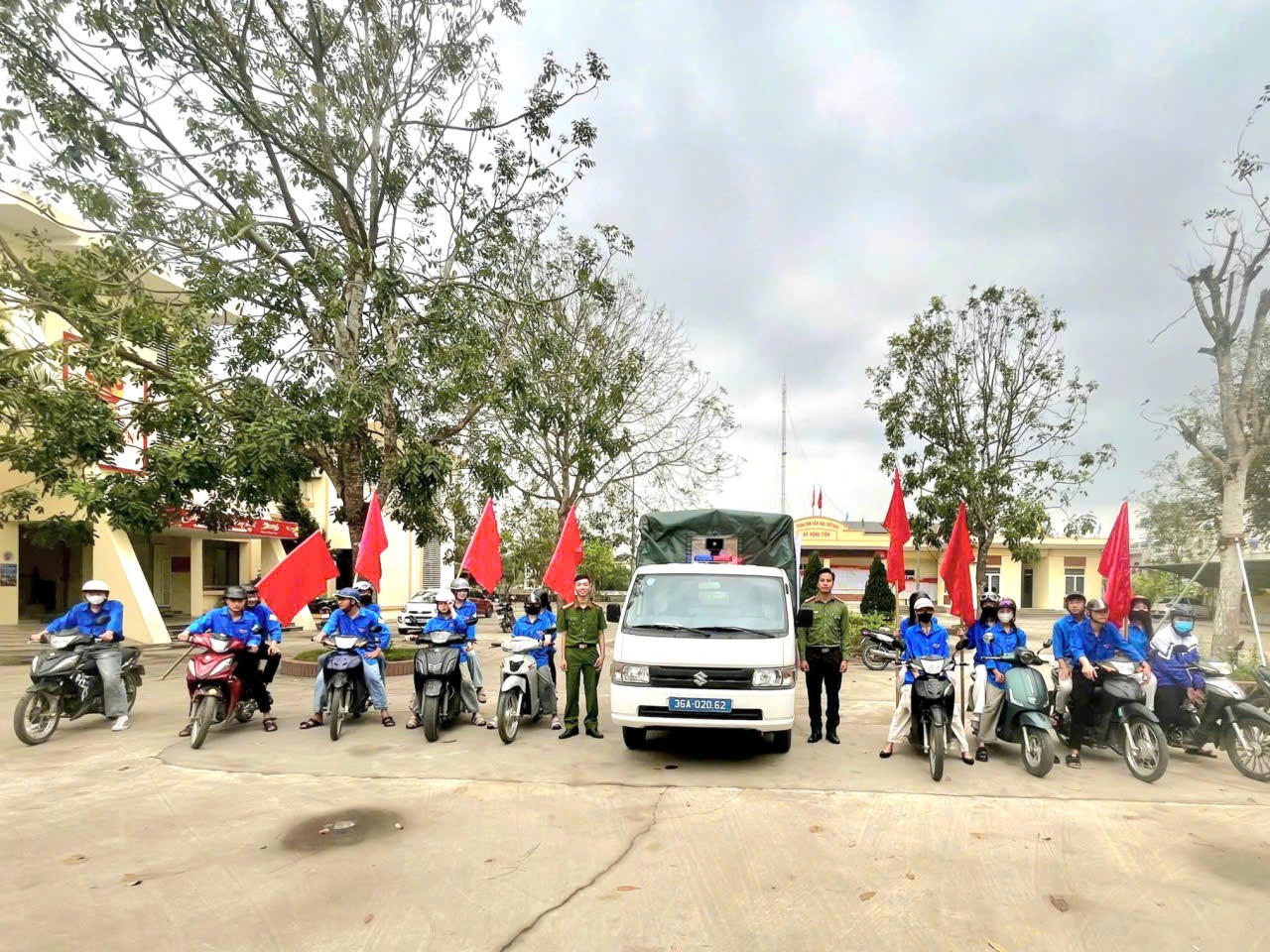 Anh-tin-bai