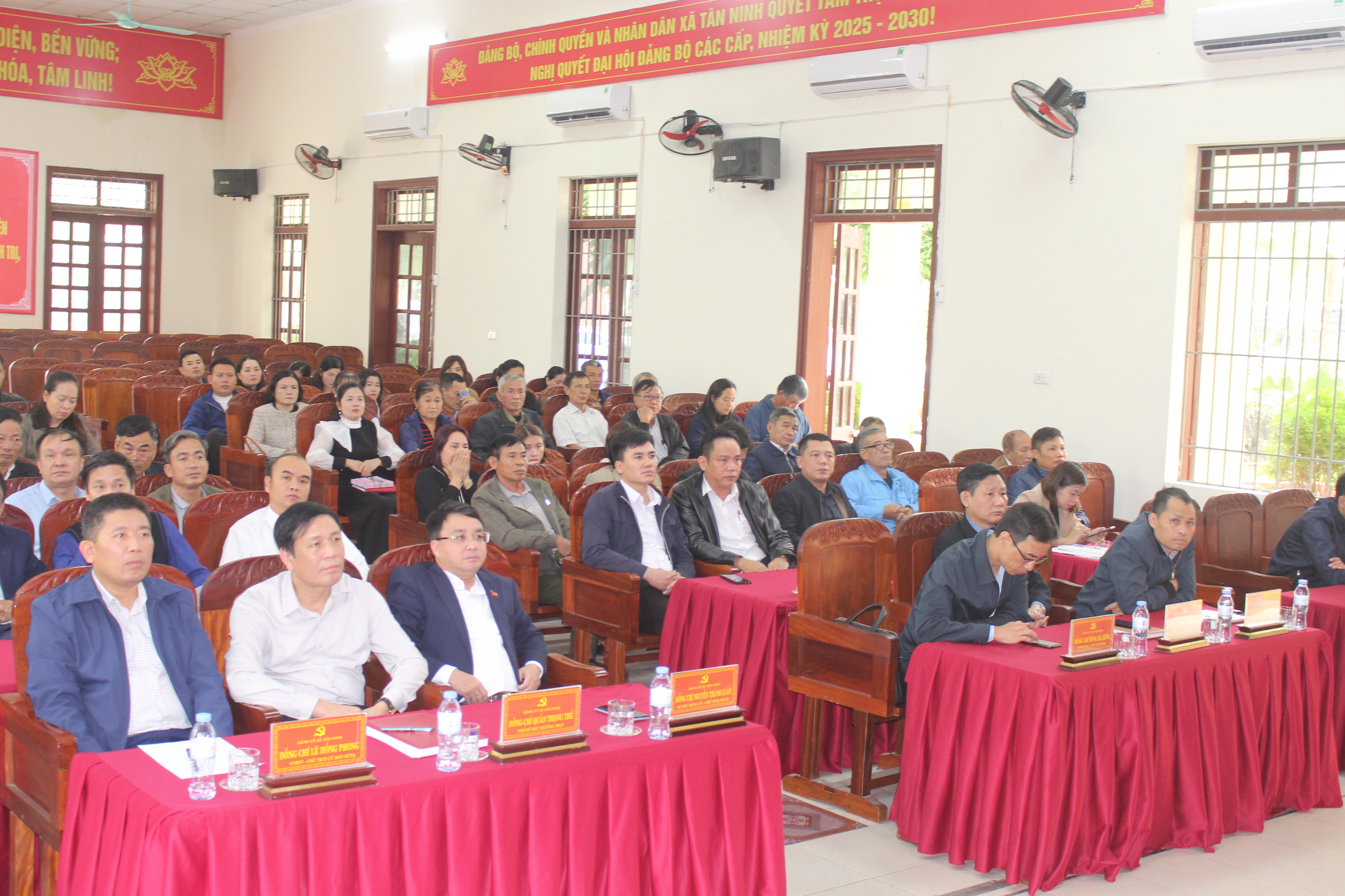 Hội nghị nghiên cứu, học tập, quán triệt, triển khai thực hiện các nghị quyết, chỉ thị, kết luận, quy định của Bộ Chính trị, Ban Bí thư Trung ương Đảng khóa XIII