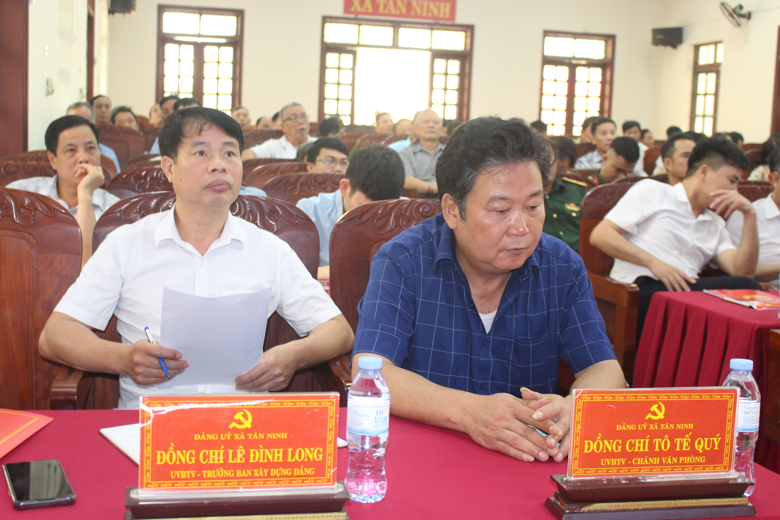 Anh-tin-bai