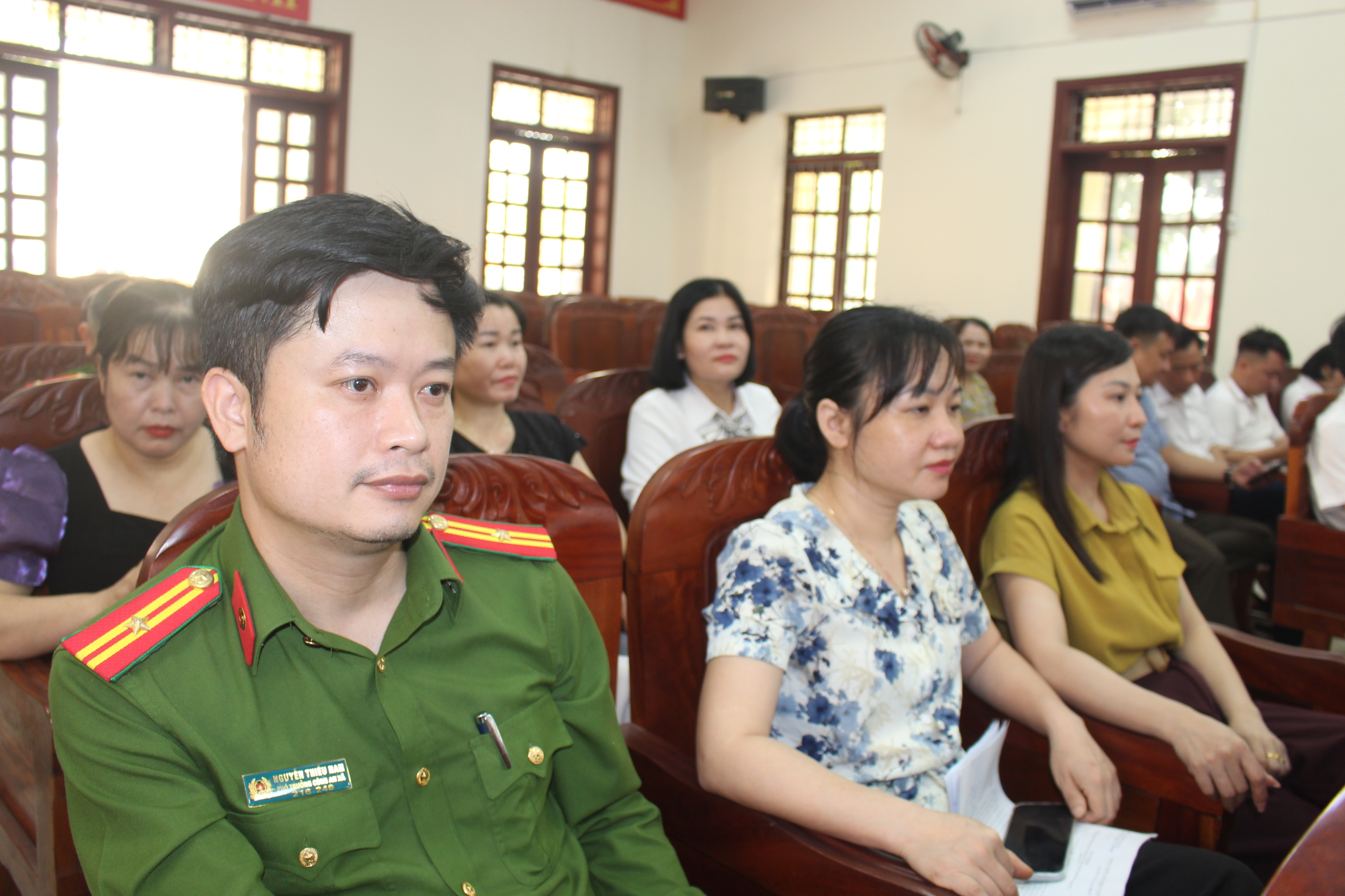 Anh-tin-bai