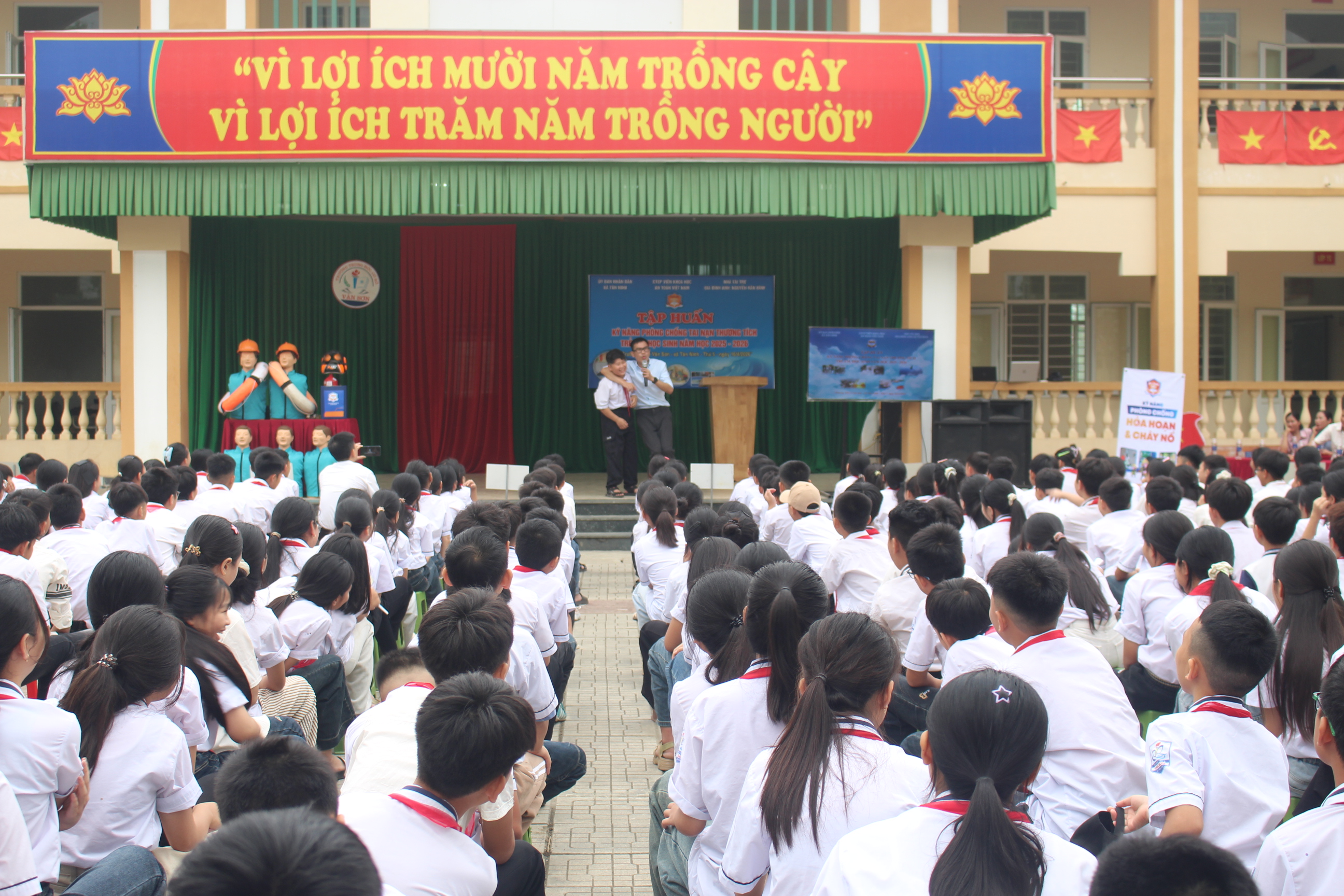 Anh-tin-bai