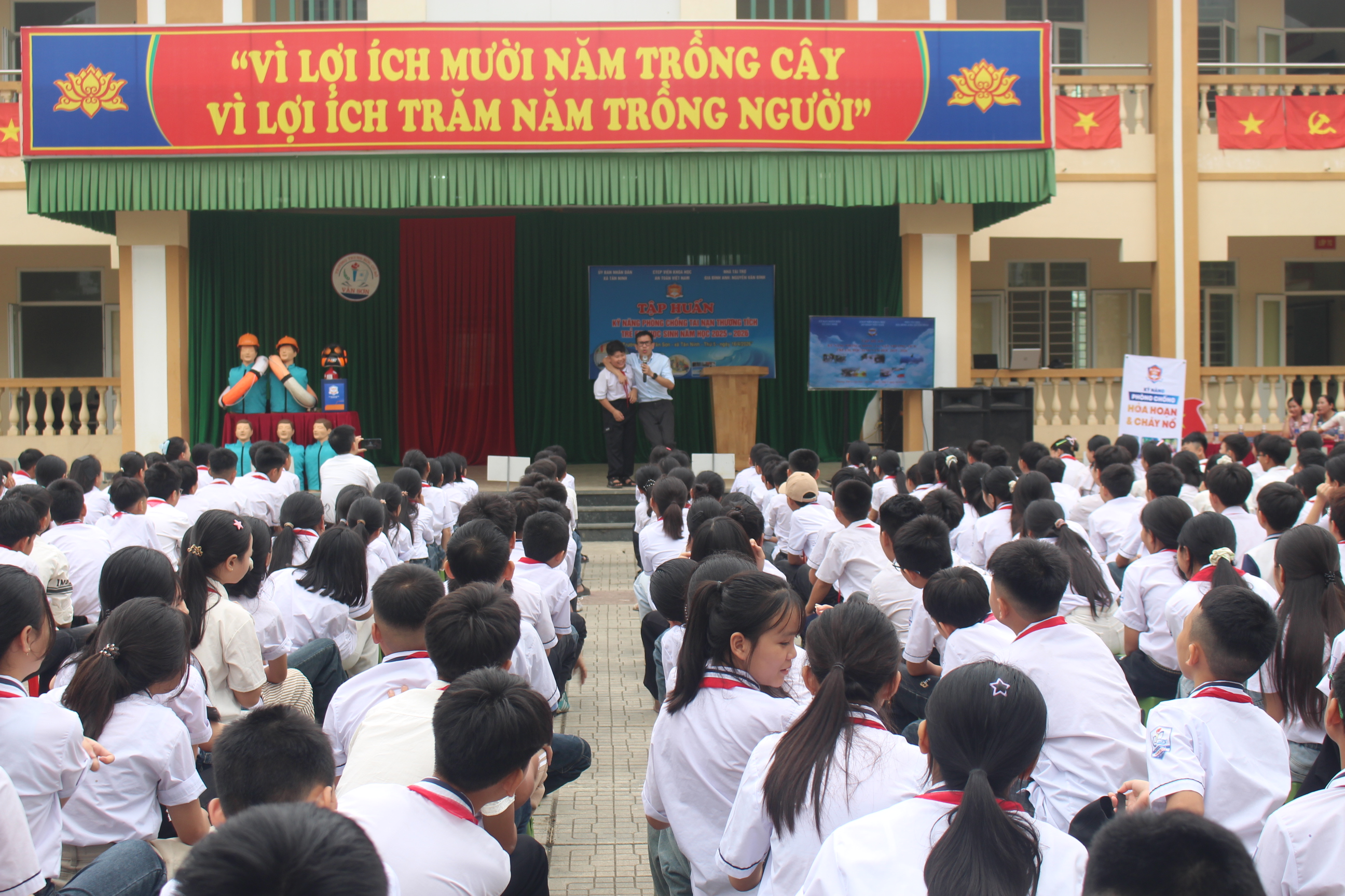 Anh-tin-bai