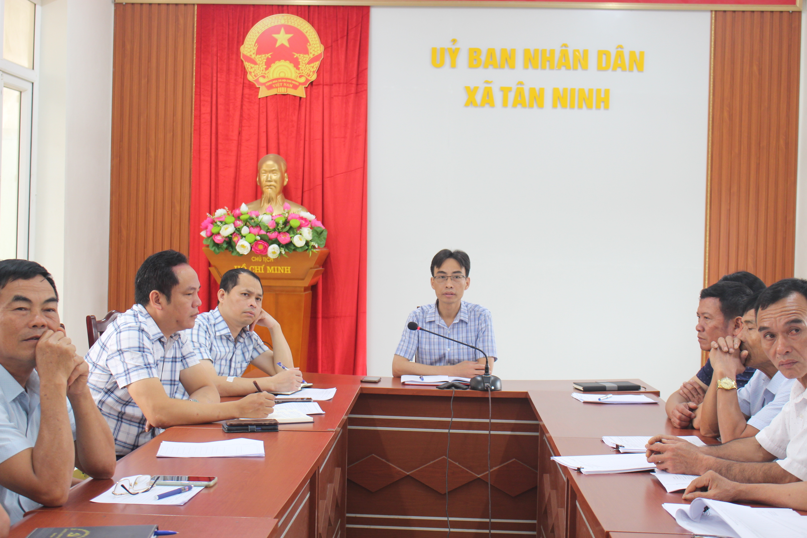 Anh-tin-bai