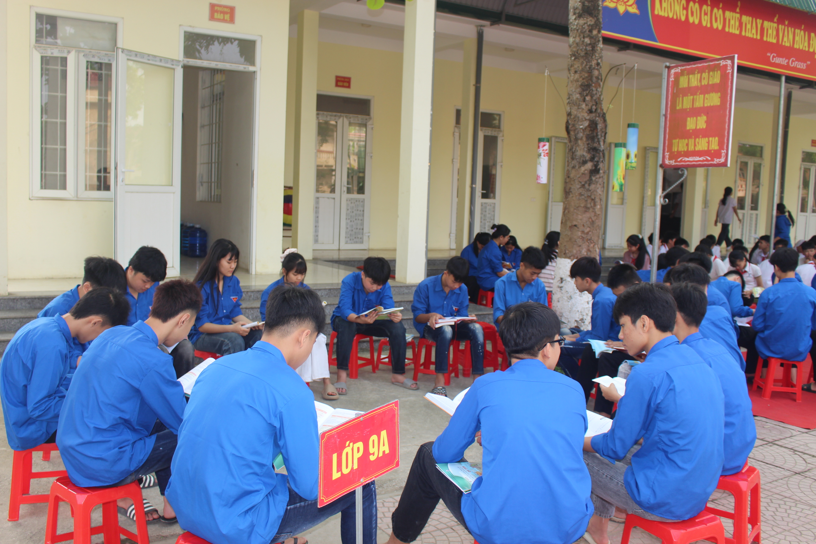 Anh-tin-bai