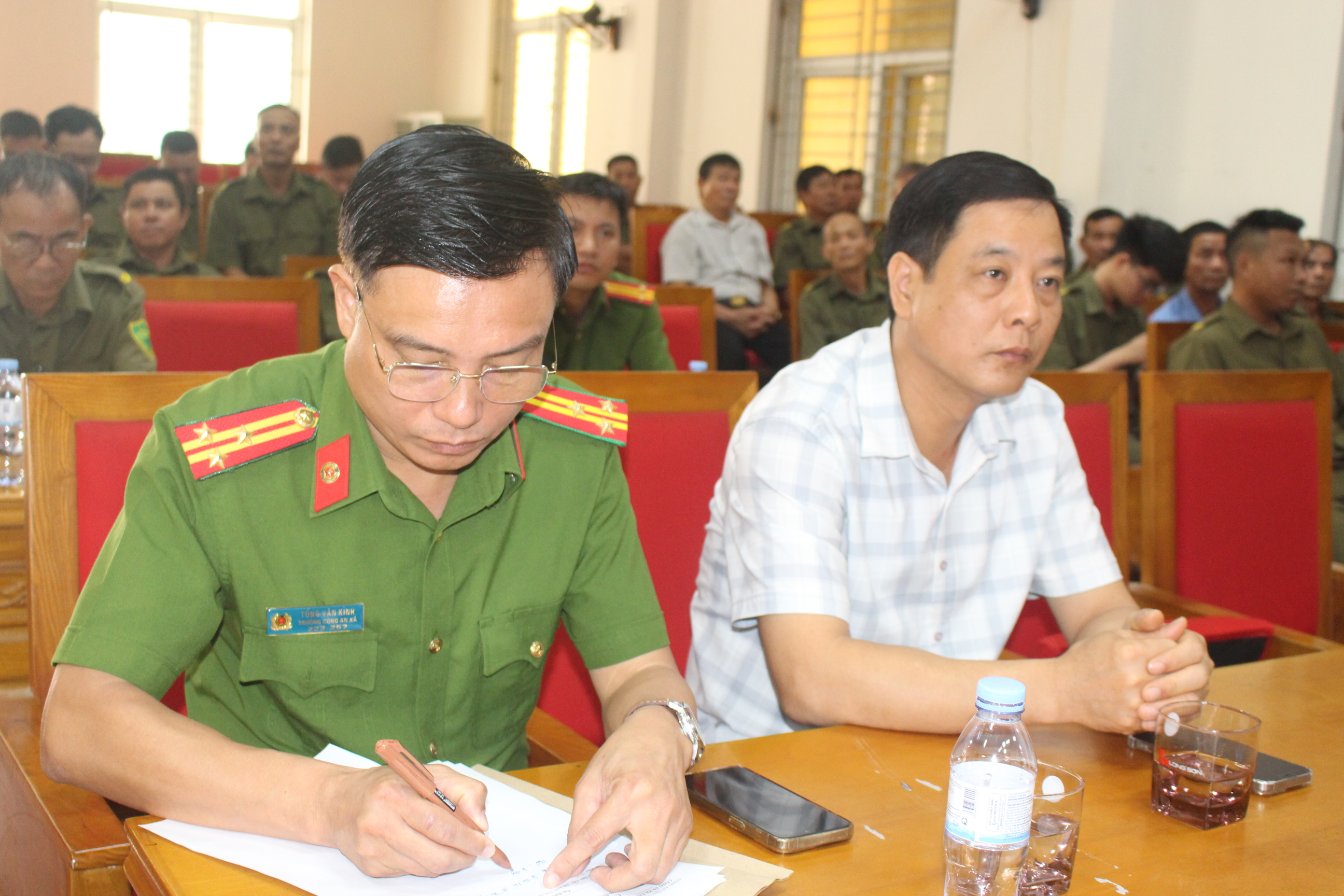 Anh-tin-bai