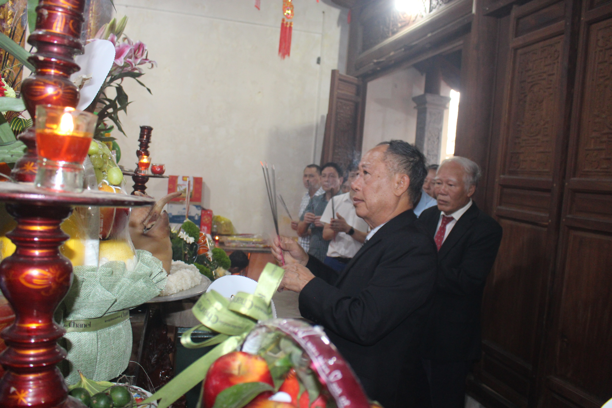 Anh-tin-bai