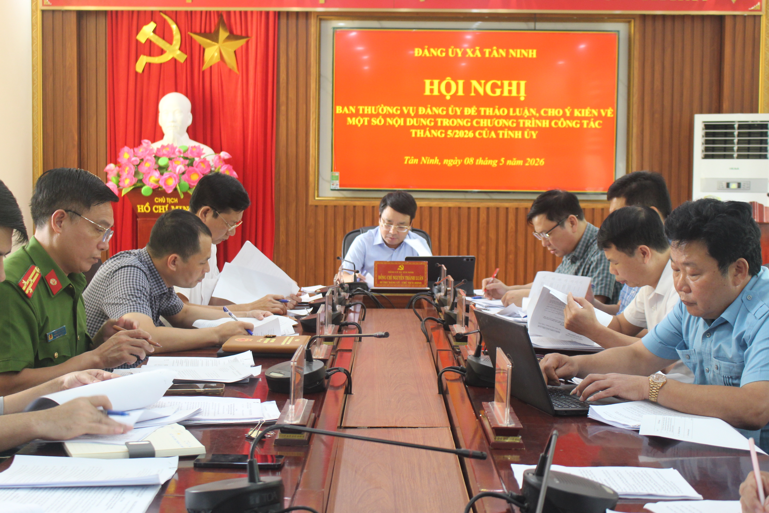 Anh-tin-bai