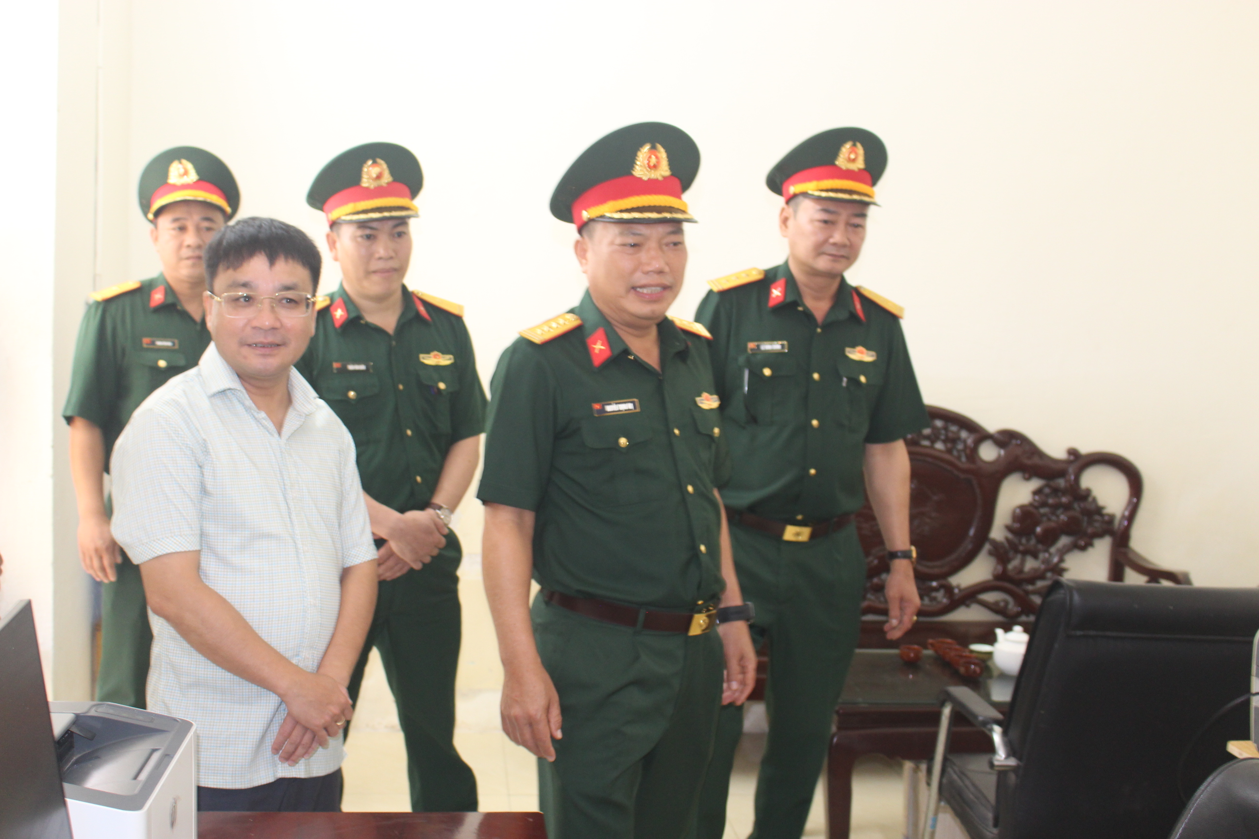 Anh-tin-bai