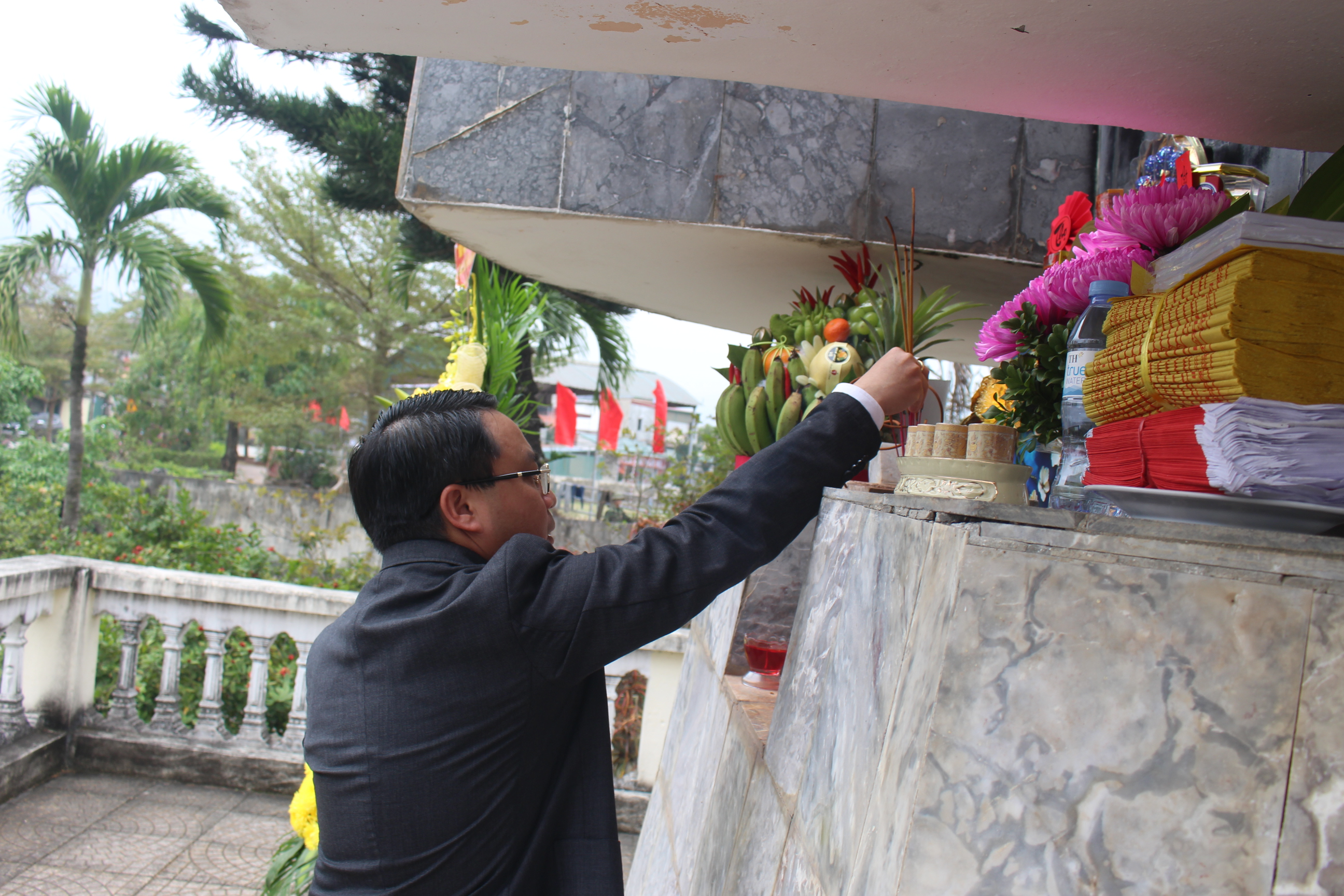 Anh-tin-bai