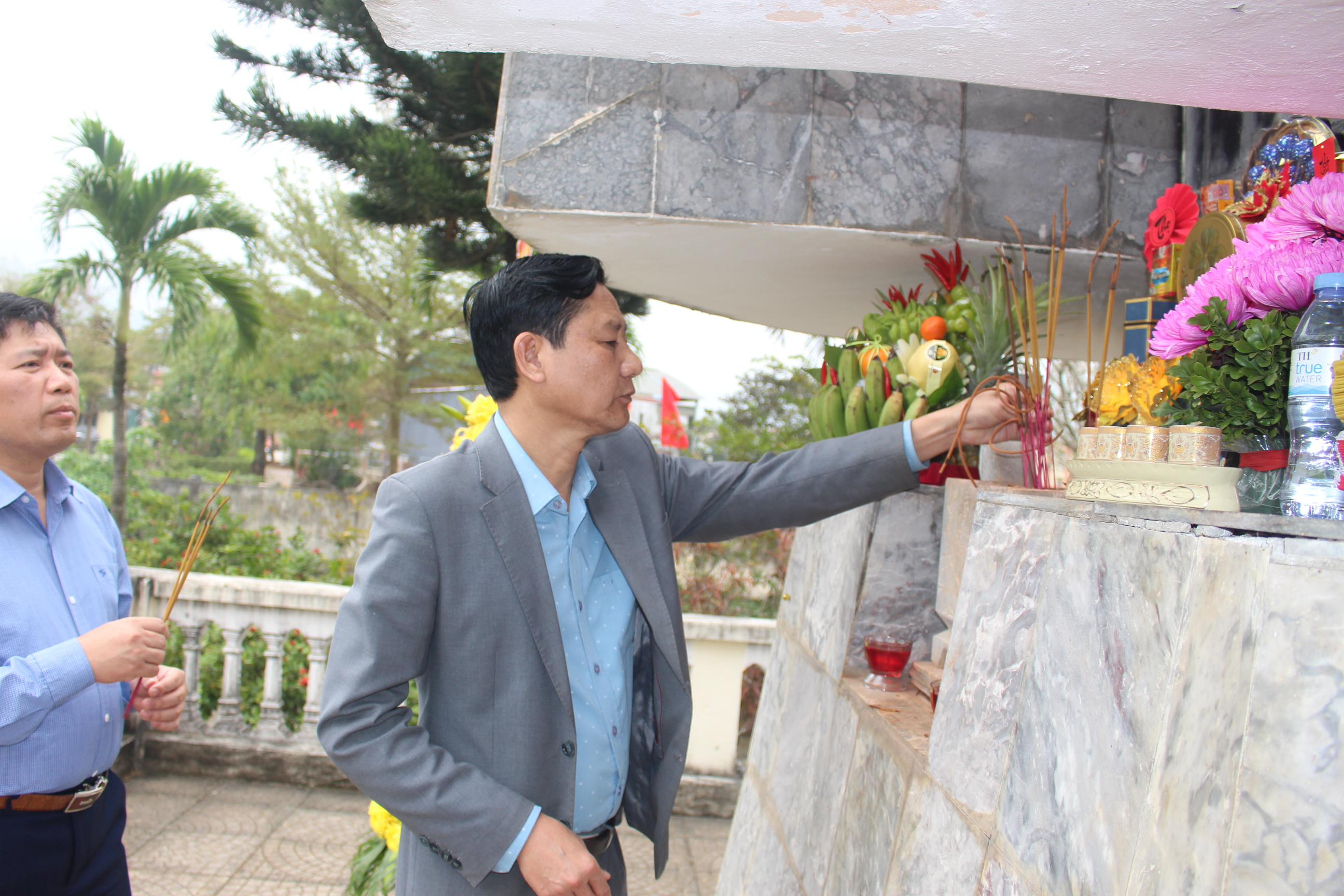 Anh-tin-bai
