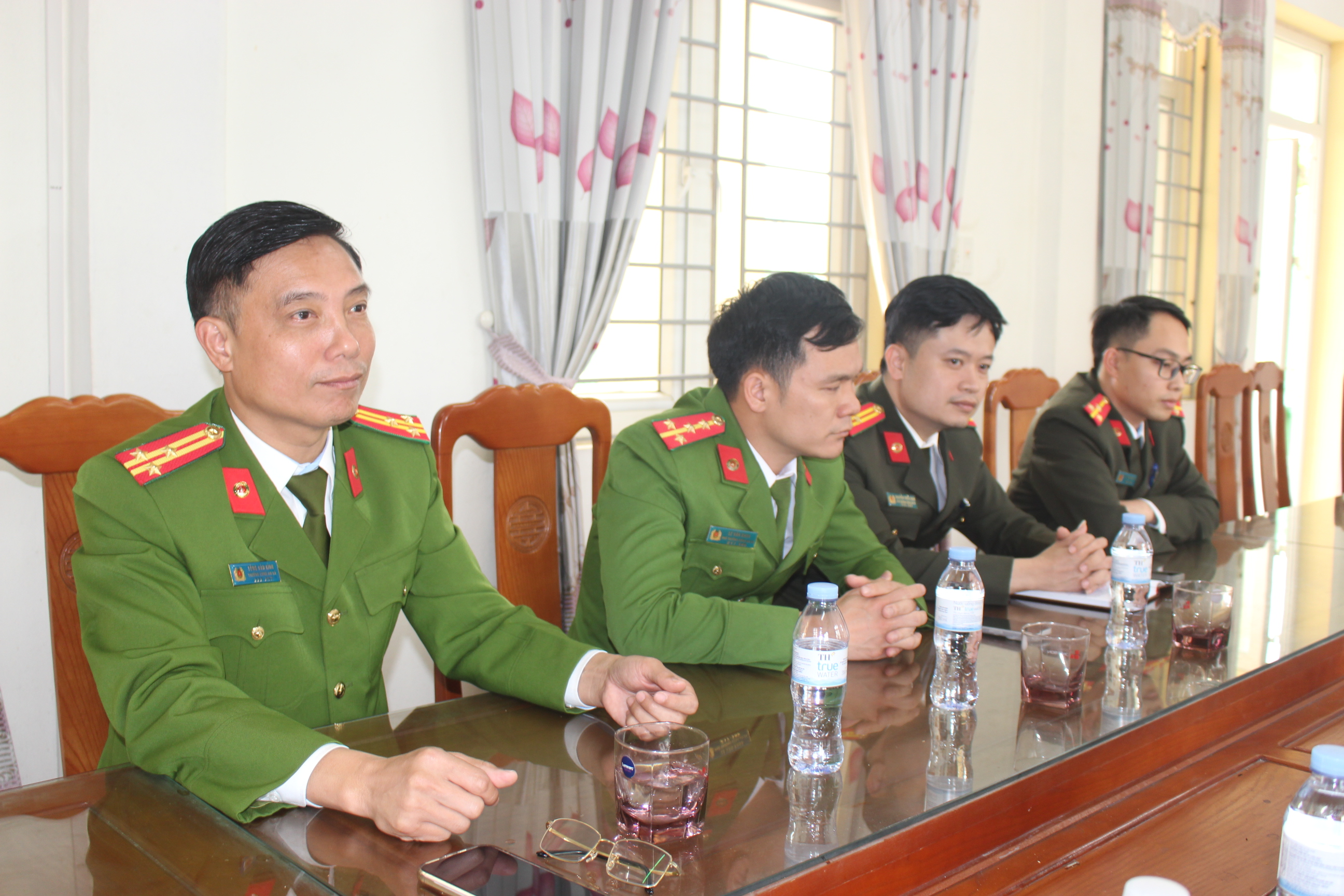 Anh-tin-bai