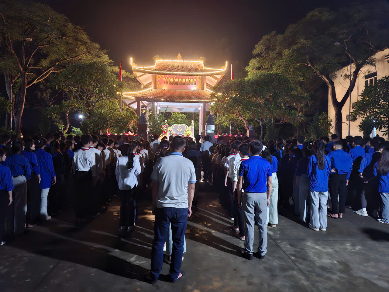 Anh-tin-bai