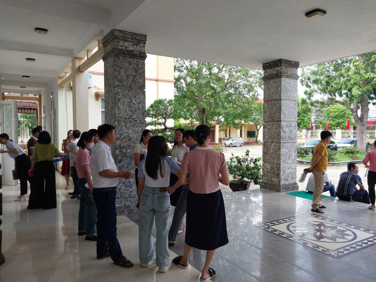 Anh-tin-bai