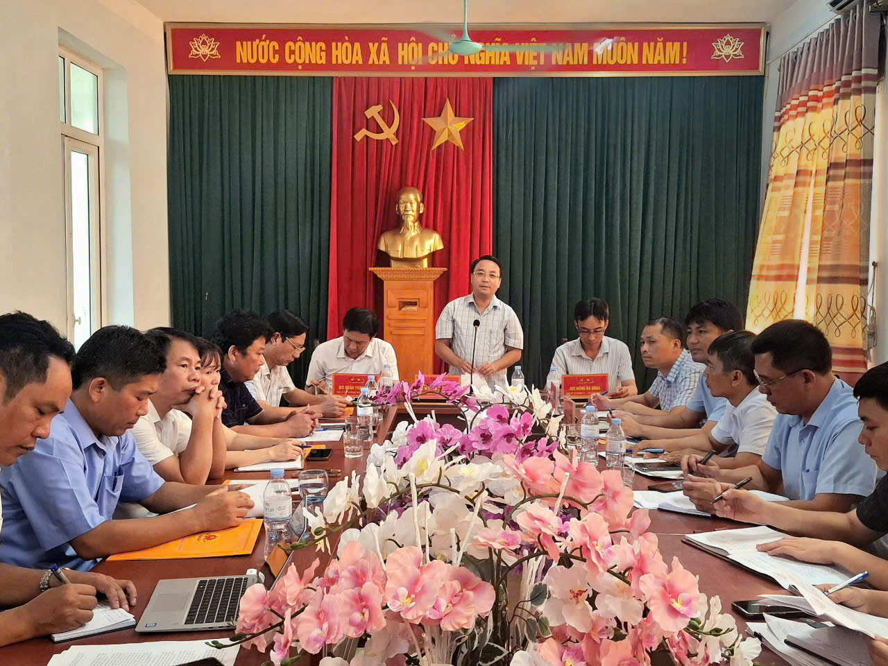 Anh-tin-bai